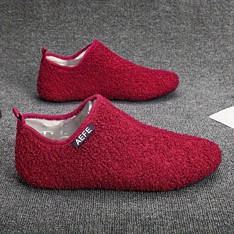 Men's Casual Slippers with Breathable Fabric Upper and Non-Slip Rubber Sole