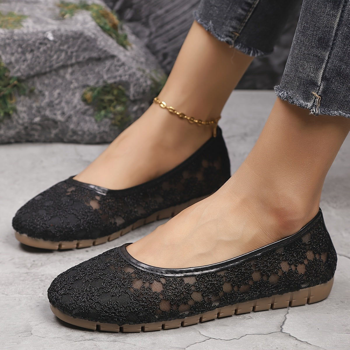 Women's Floral Embroidered Breathable Lace Ballet Flats Slip-On Casual Shoes