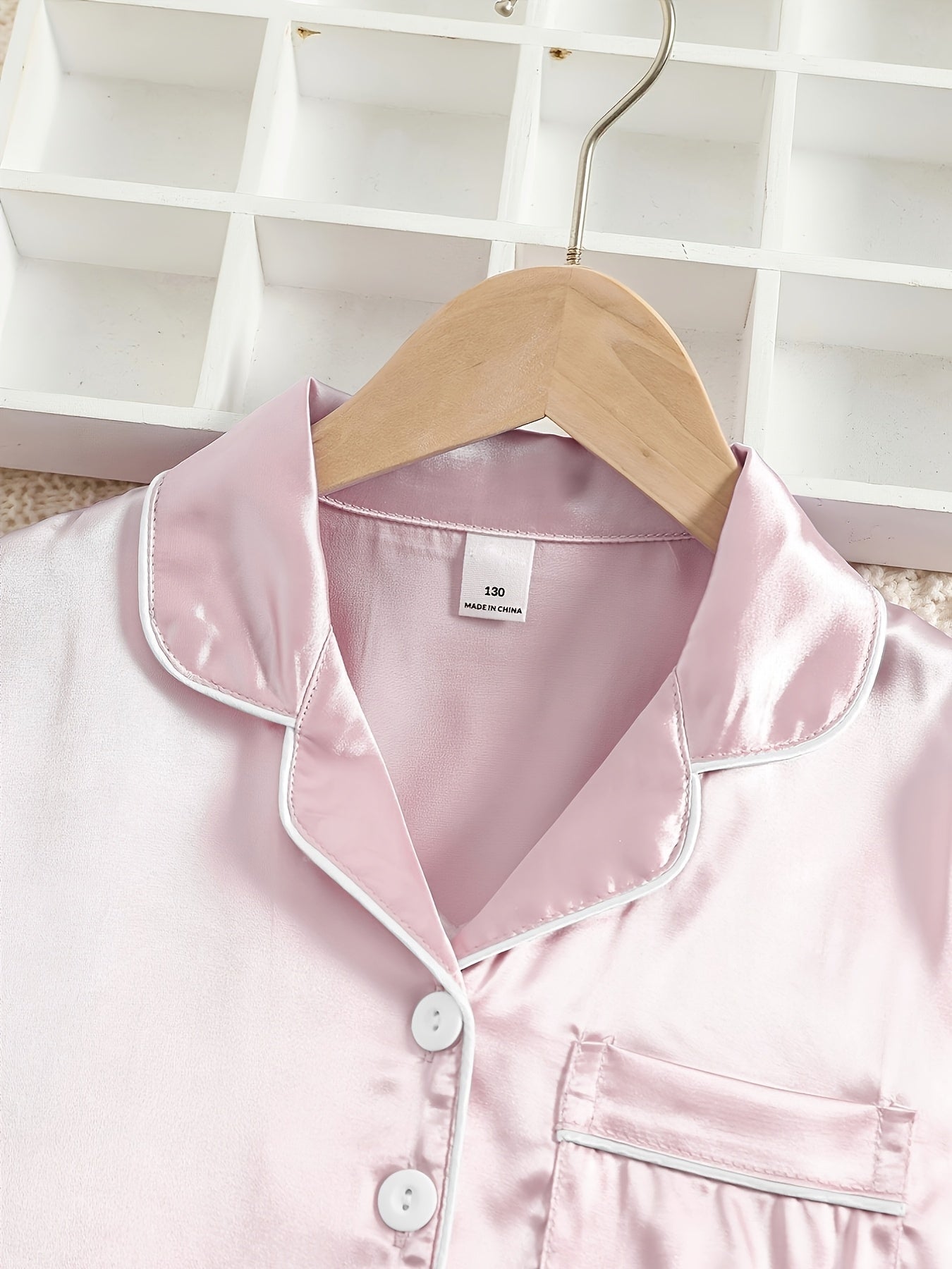 Детский огнеупорный пижамный комплект с бежевым коротким рукавом с воротником кардиганом и подходящими шортами или брюками для весны и осени