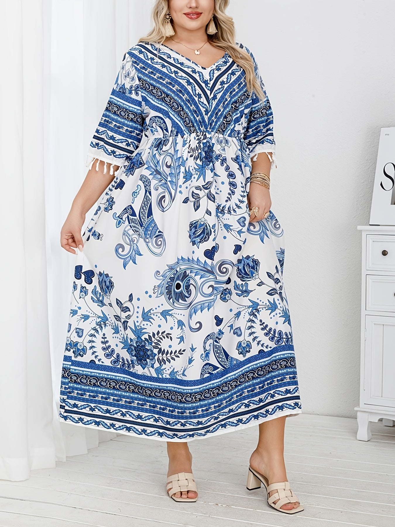 Plus o'lcham O'rta sharq uslubidagi ayollar uchun sayohatga mos elegant kiyim