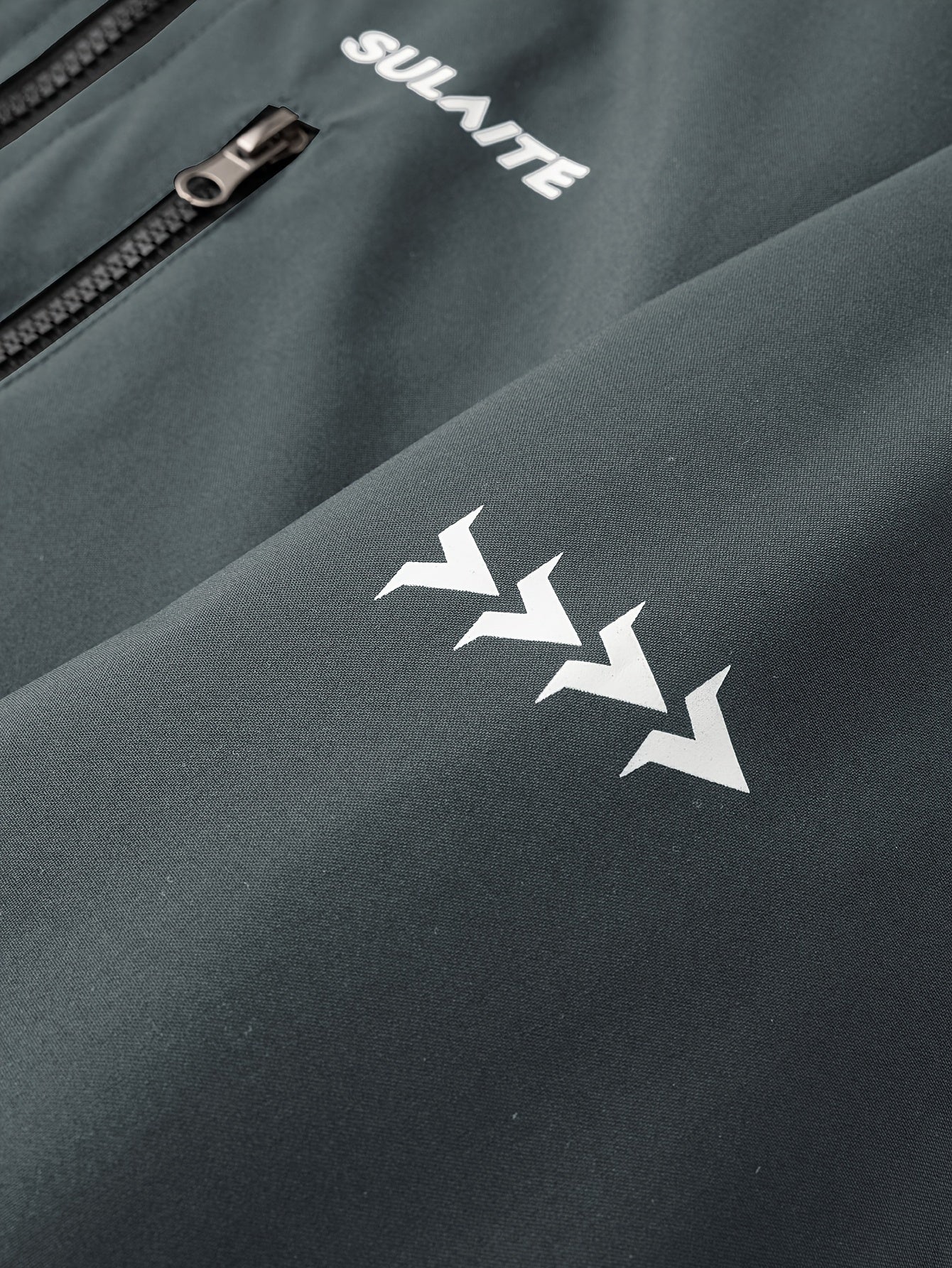 Men's Green and Black Striped Polyester Tracksuit Set for Outdoor Sports