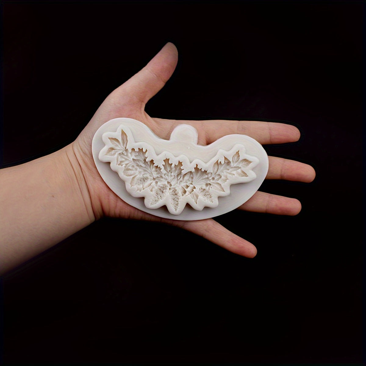 Silicone Christmas Wreath Mold 3D Resin Candy Fondant Cake Decorating Tool