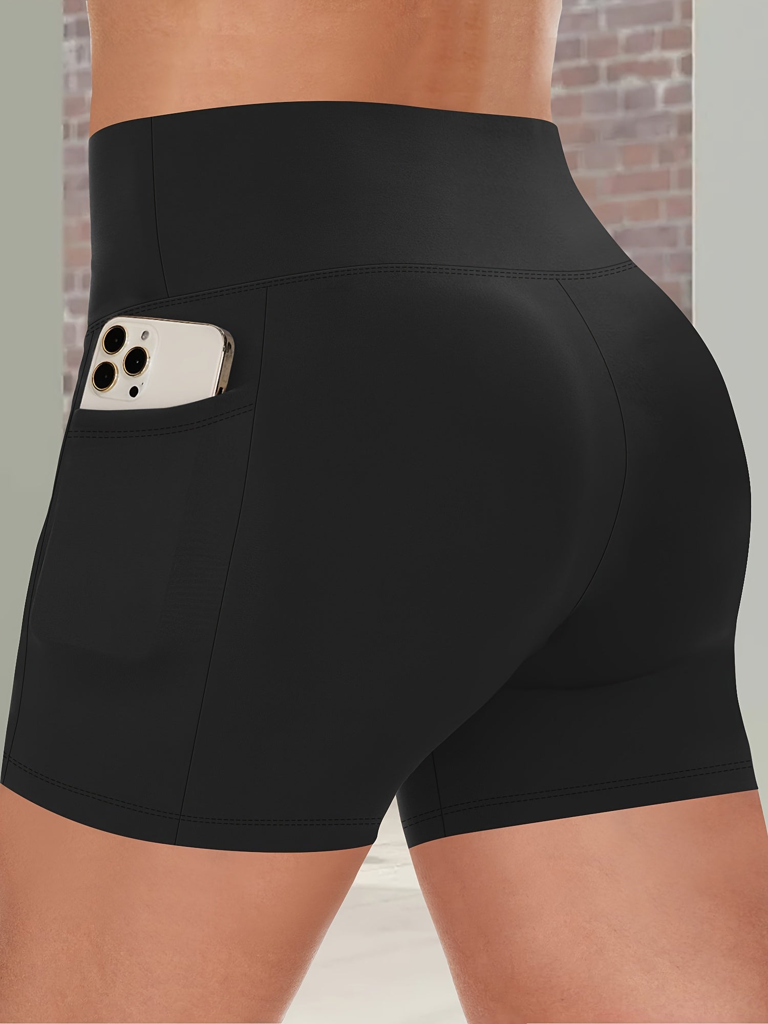 Plus Size High-Waisted Butt-Lifting Yoga Shorts with Pockets for Outdoor Activities