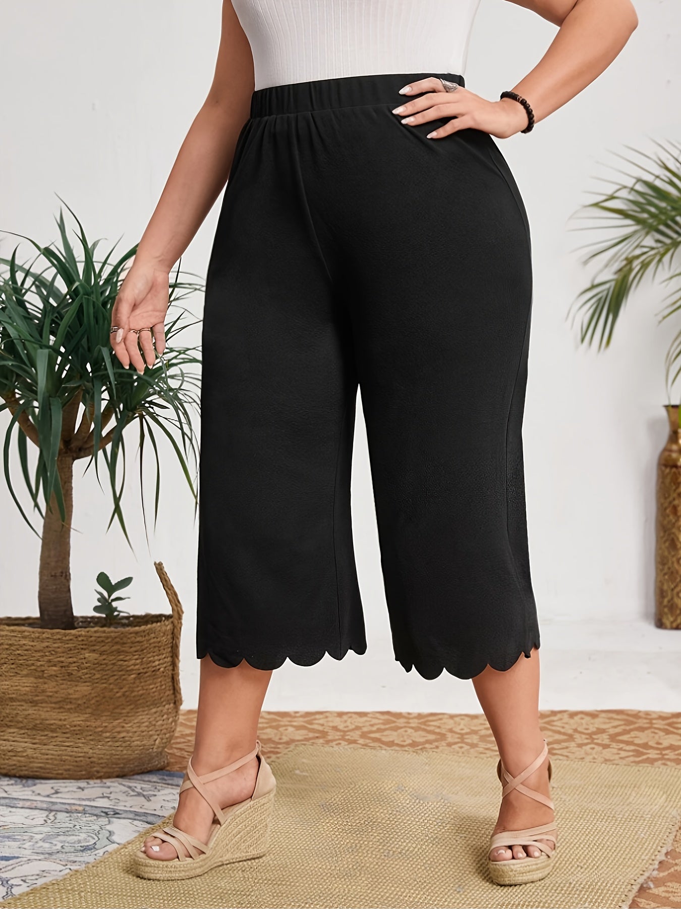 Women's Plus Size Capri Pants High-Waisted Black Stretchy Casual
