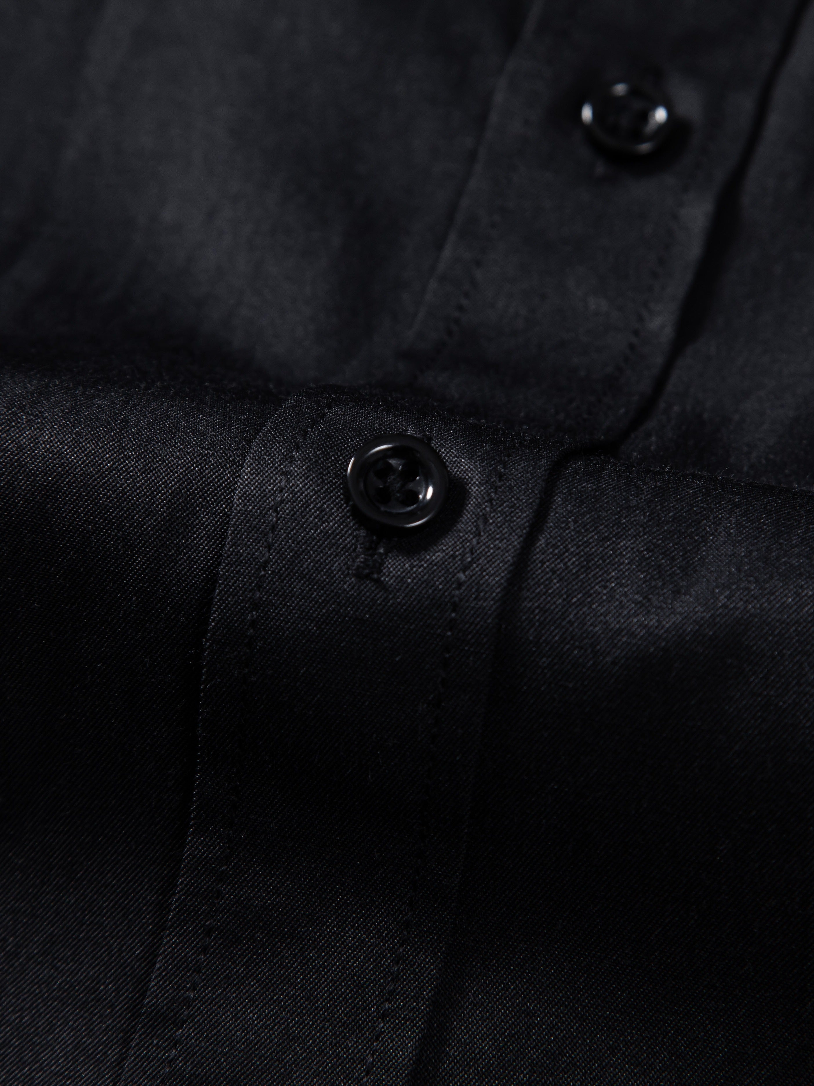 Erkaklar uchun paxta aralash uzun qo'lqopli yengli ko'ylak, biznes/rasmiy tadbirlar uchun, tor kesim.