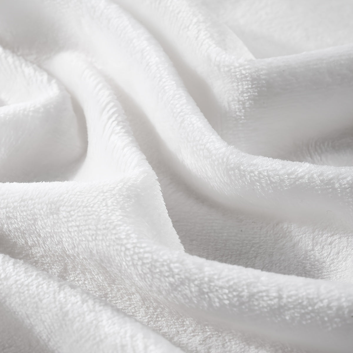 Pink Axolotl Digital Printing Flannel Blanket for All Seasons