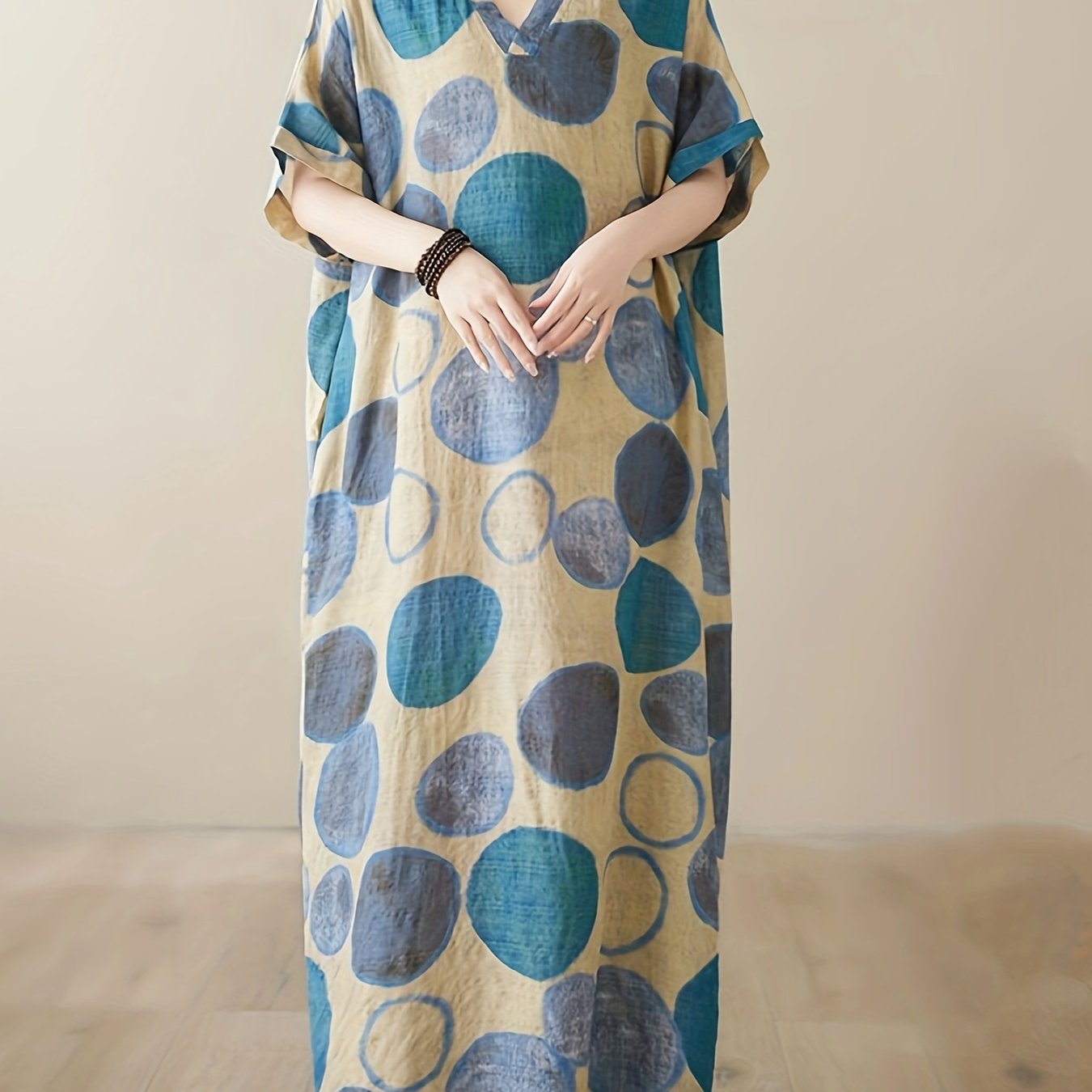 Vestido grande de escote en V con estampado de círculos, mangas cortas, bolsillos y estilo bohemio para la playa