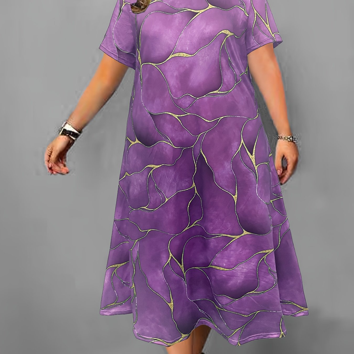 Plus Size Maxi Dress with Blue and Gold Geometric Print Crew Neck Short Sleeves Stretchy Polyester for Spring Summer