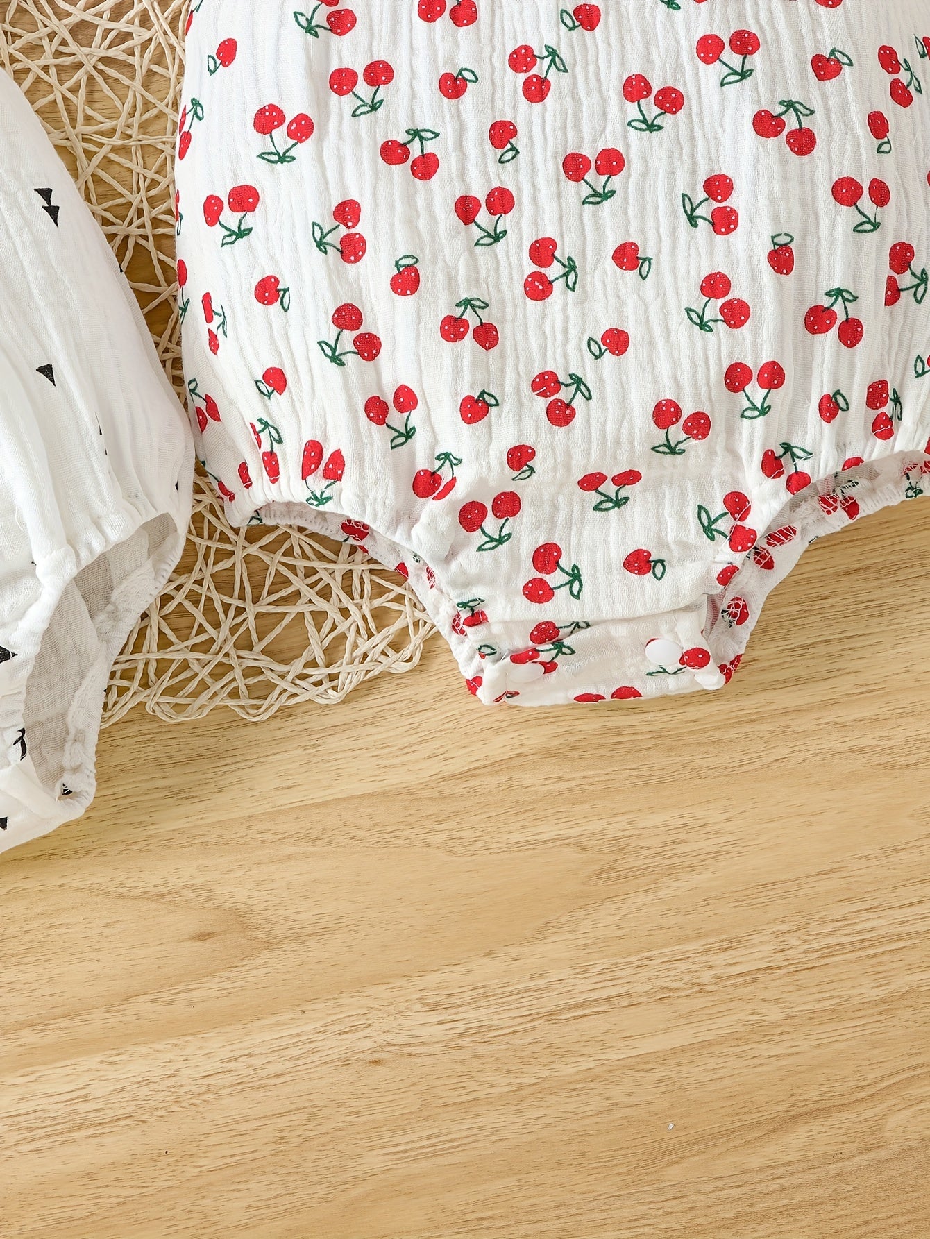 Baby Girls Summer Cotton Rompers with Cute Prints for Outdoor Wear