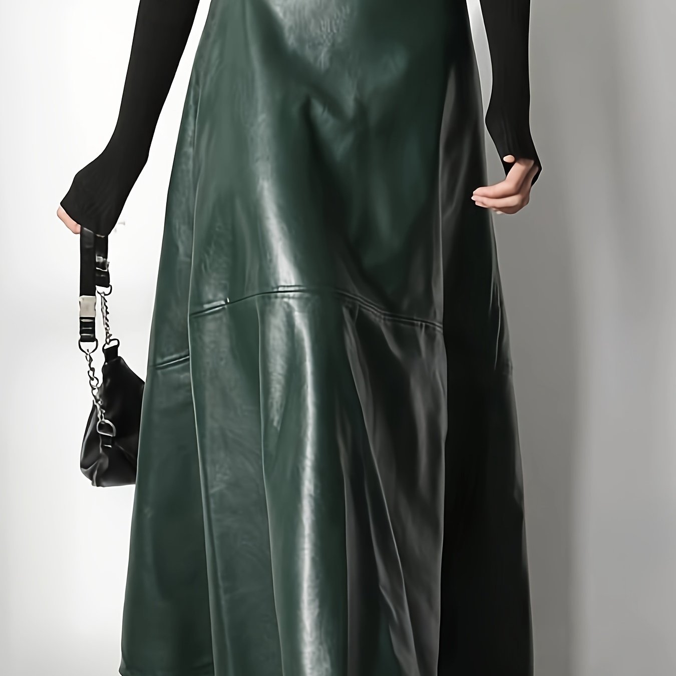 Maxsus dizayni bo'lgan plussayz modali ayollar uchun flared A-line sun'iy charm yubka.