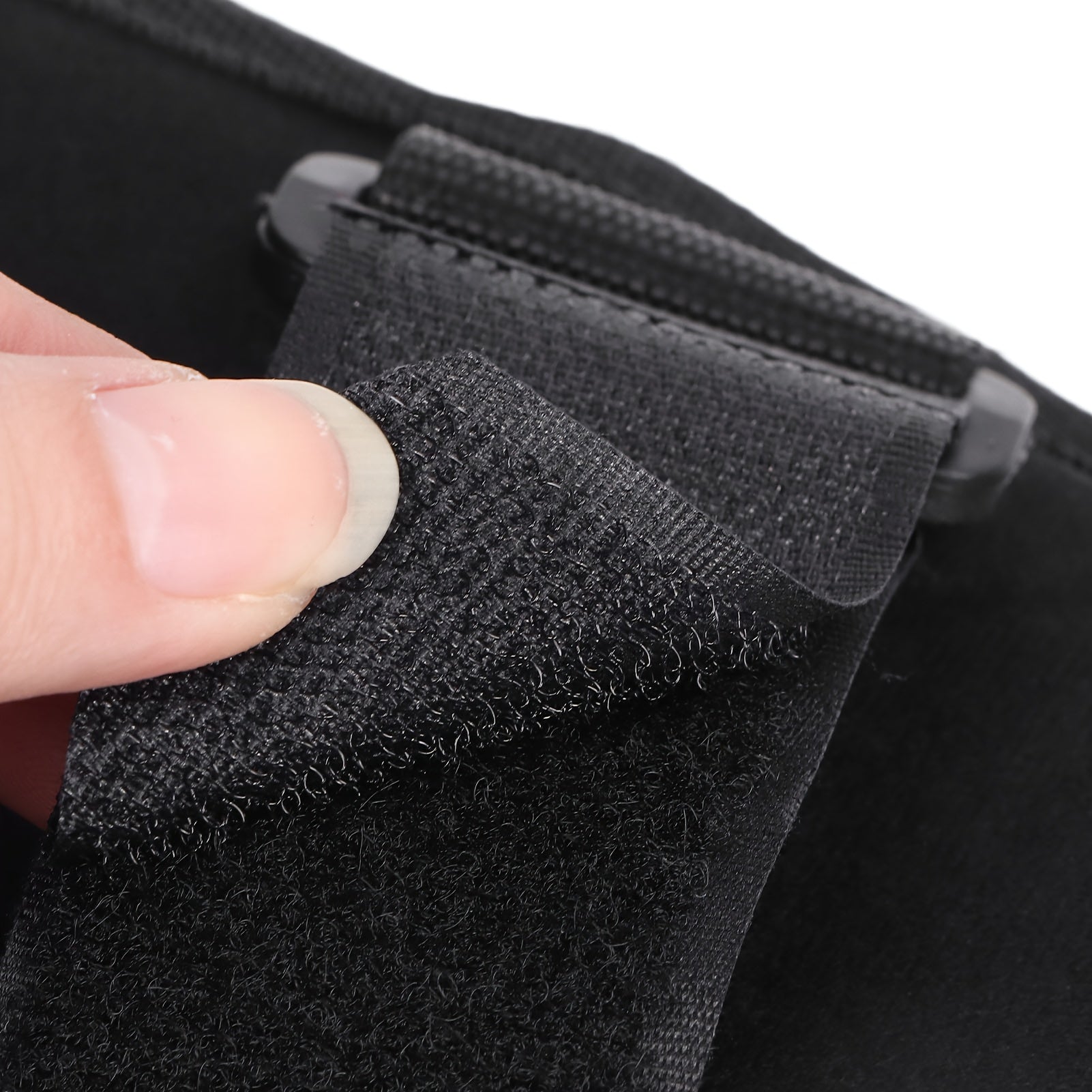 Postoperatsion qo'llab-quvvatlash va sinovlarni tiklash uchun po'lat plitalar bilan sozlanadigan tizza bandi