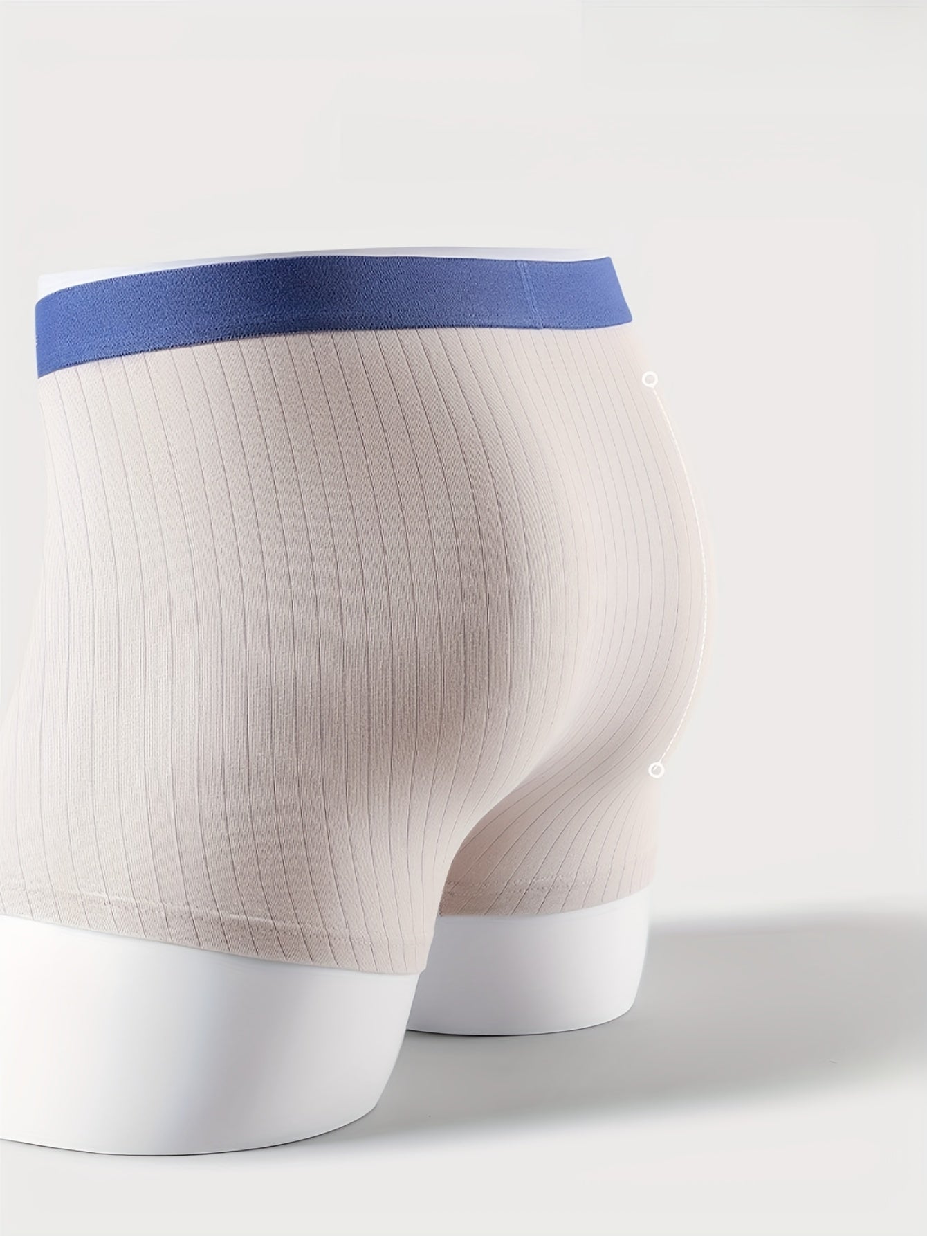 4-Pack Erkaklar Paxta Qisqa Shortlari, O'rta Cho'ziluvchan Trikotaj Matolari va Tasodifiy Chiziqli Dizayni bilan, 140gsm og'irlikda Yengil va Havo O'tkazuvchi.