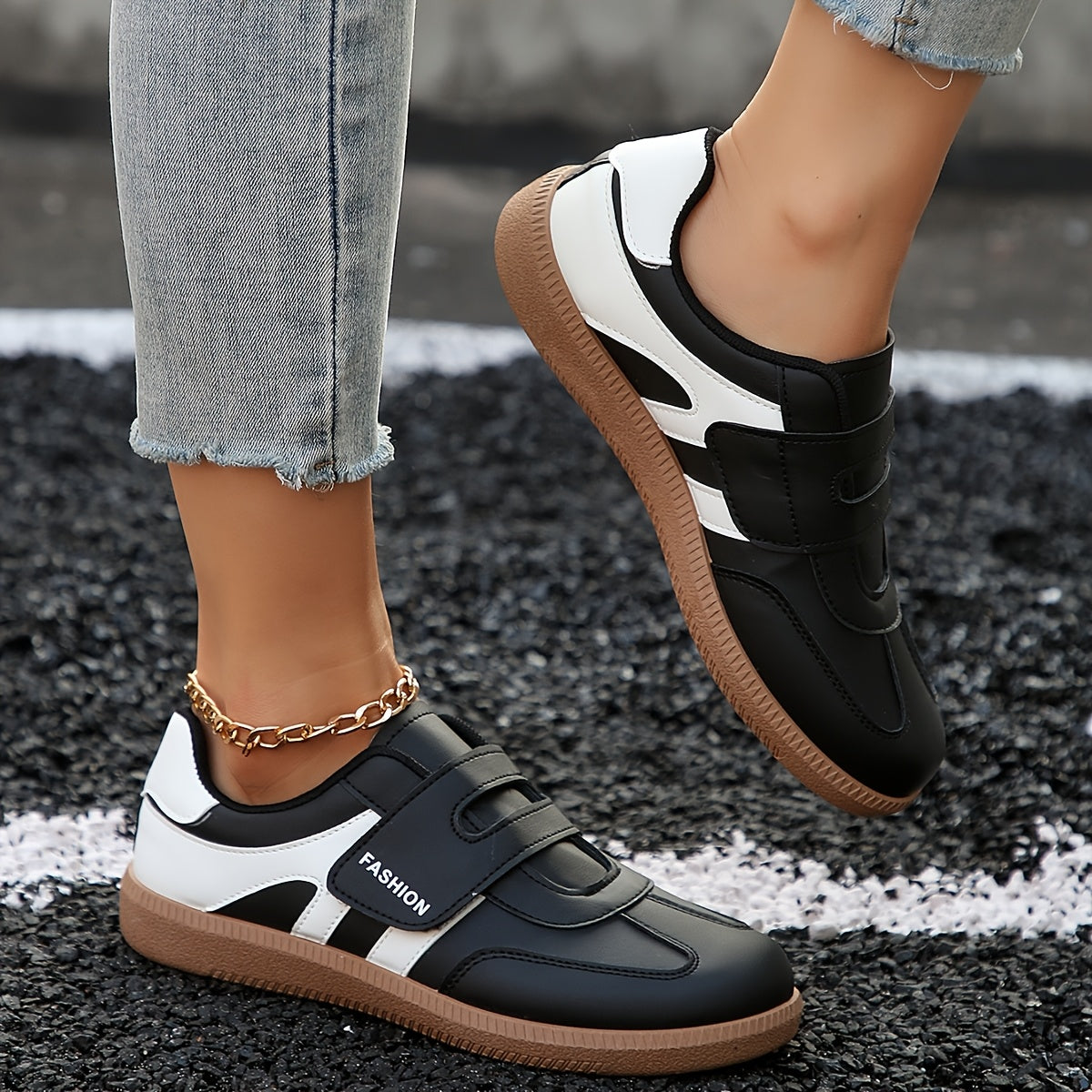 Women's Casual Flat Sneakers Colorblock Black White Spring Autumn Pair