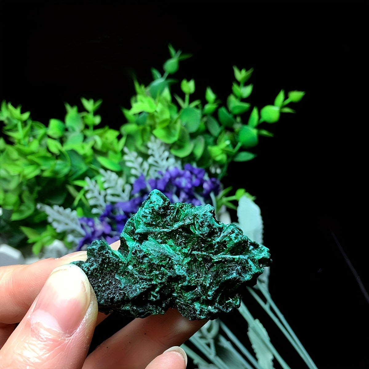 Muestra de piedra de malaquita natural para decoración del hogar y diseño de interiores