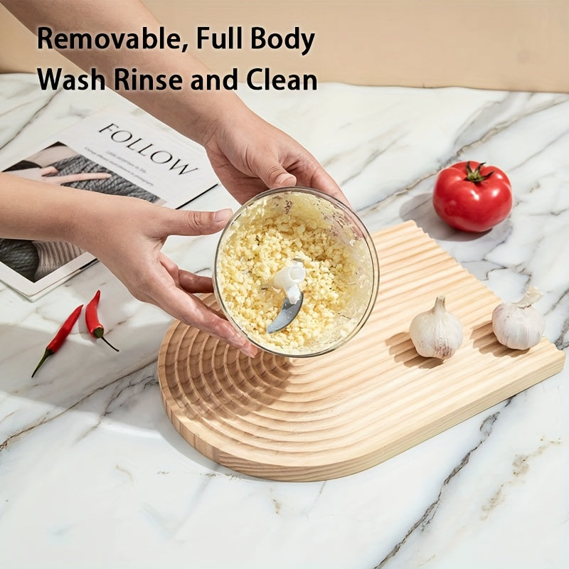 Qulay tutqichli qo'lda sarimsoq maydalagich, sarimsoq maydalash, chili bo'laklash va sous tayyorlash uchun shaffof stakanda mo'ljallangan. Ona kuniga mos.