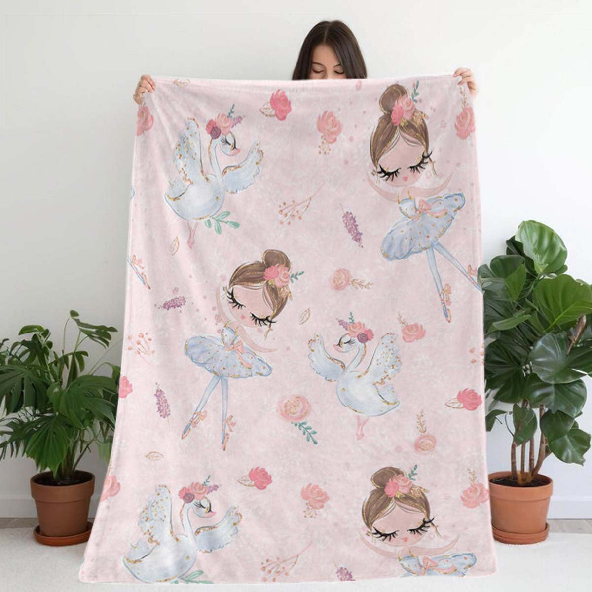 Soft and Cozy Ballet Dancer Cartoon Pattern Flannel Throw Blanket for All Seasons