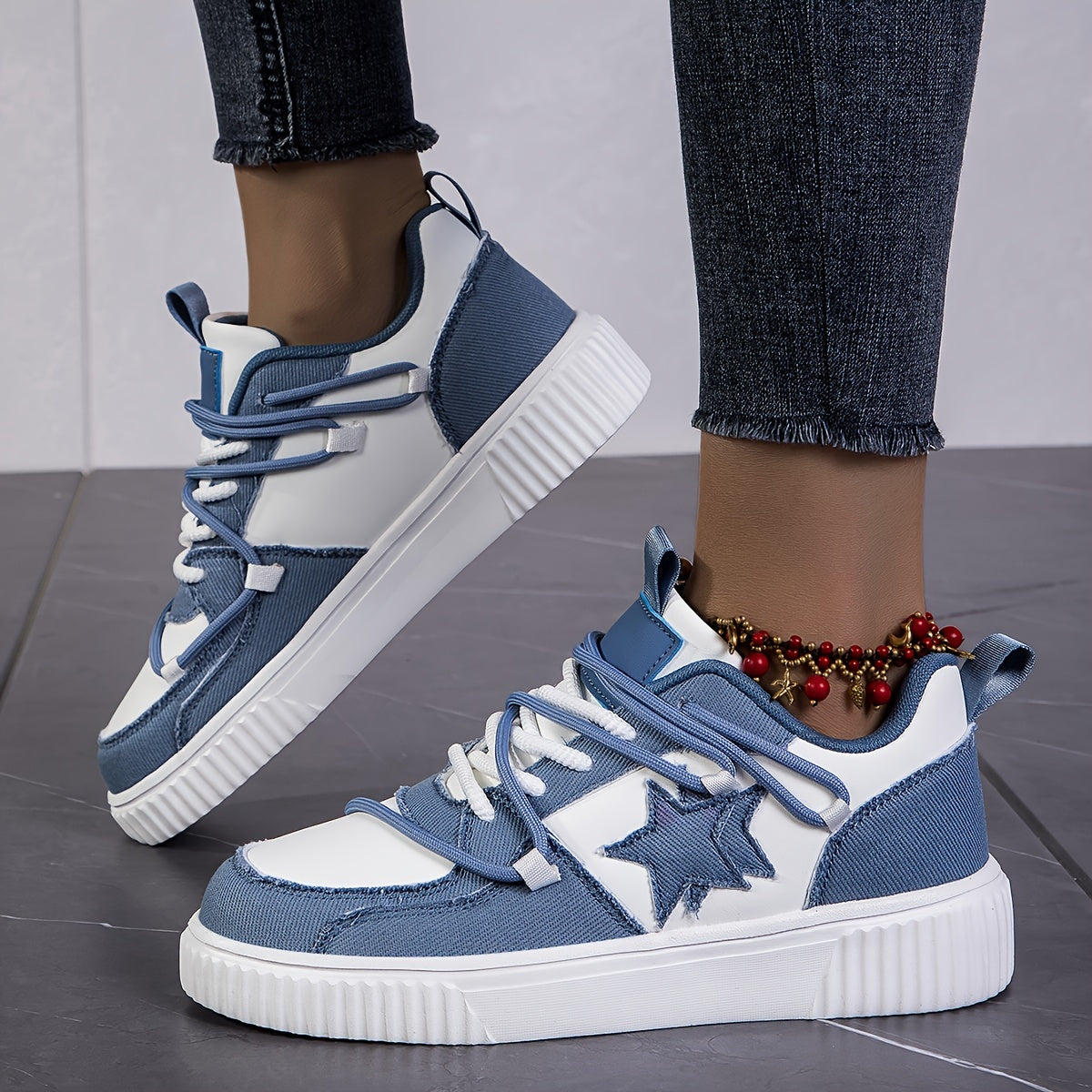 Women's Lace-Up Platform Sneakers for Casual Walking with Stars Print