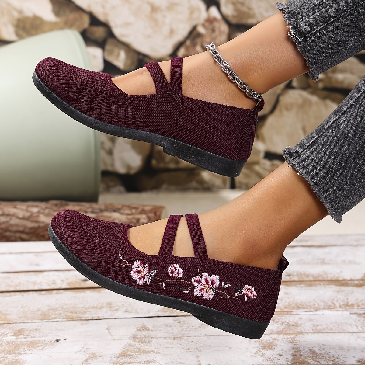 Ayollar uchun yozgi tikkama nafas oladigan kundalik tekis poyabzal