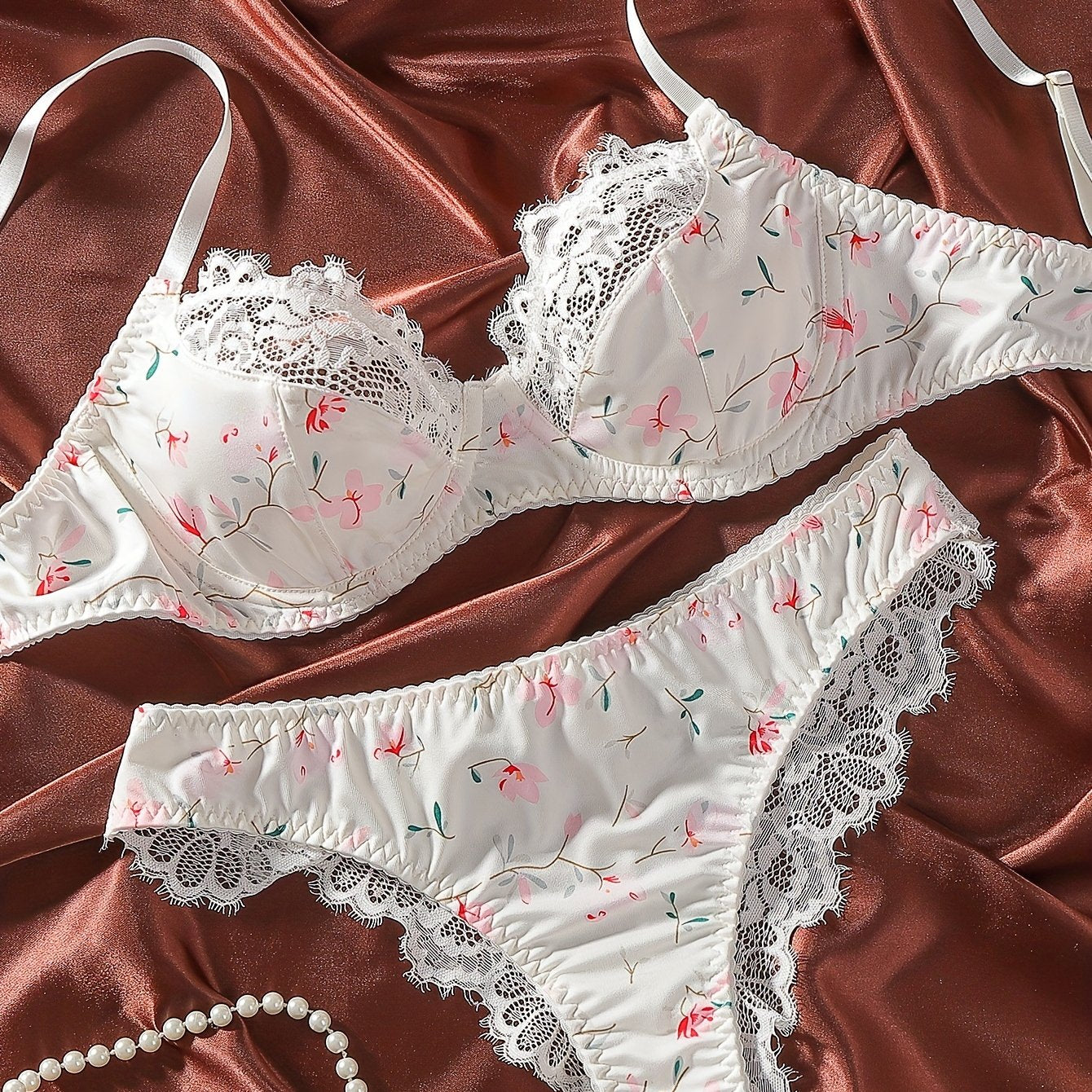 комплект нижнего белья