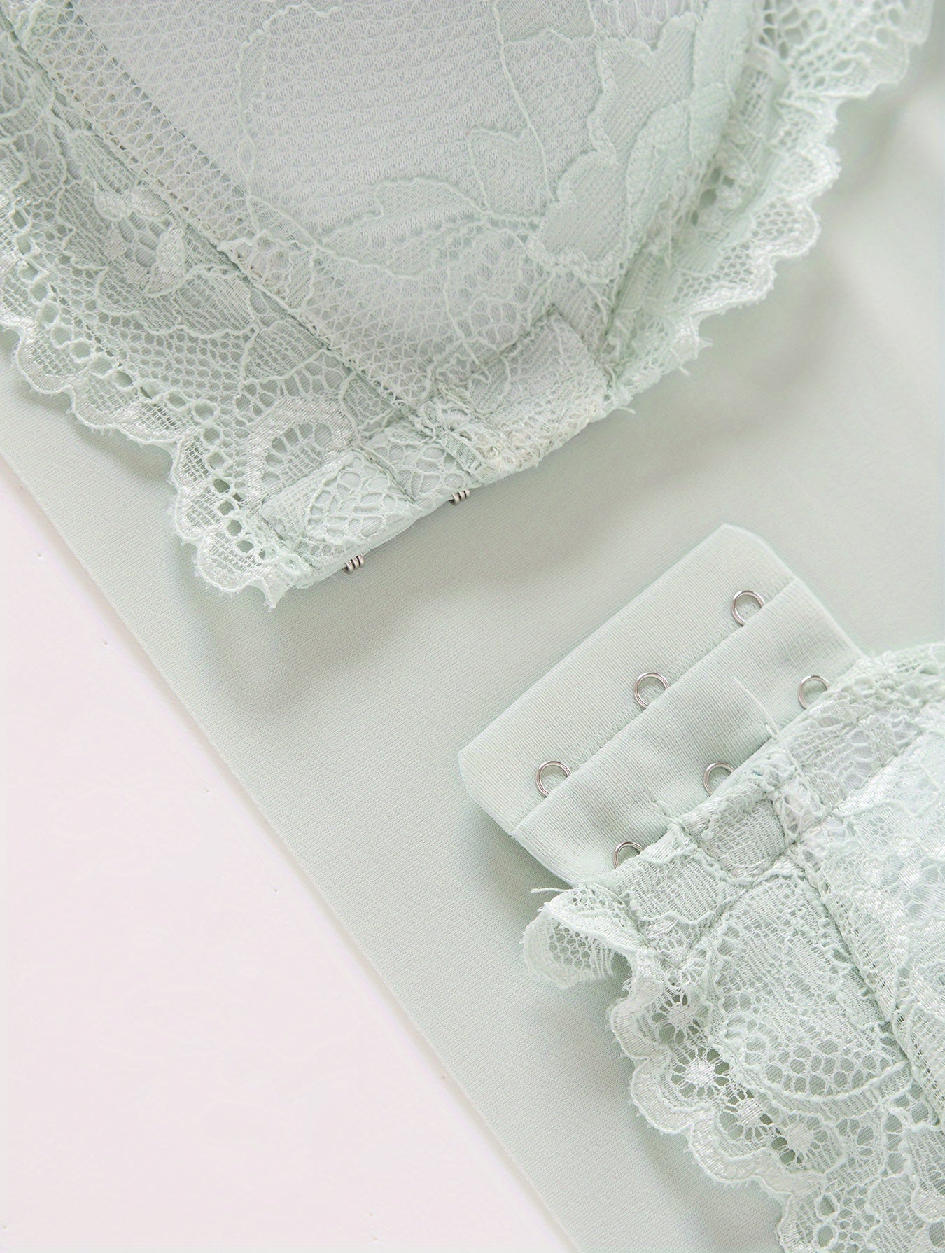 Women's Plus Size Sports Bras Pack Breathable Stretchy Floral V-Neck