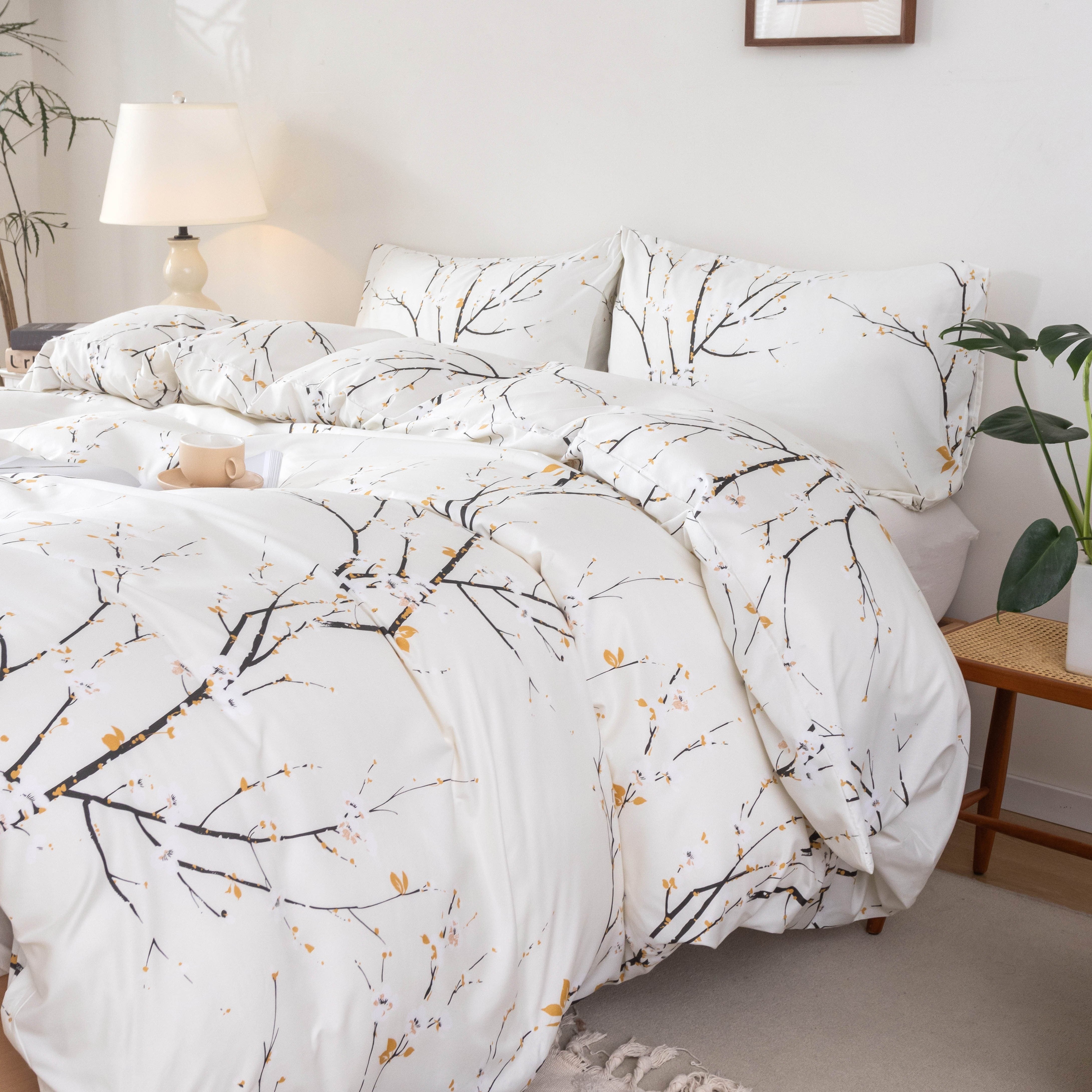 Flower Print Duvet Cover Set with Pillowcases Soft Bedding for Bedroom or Guest Room