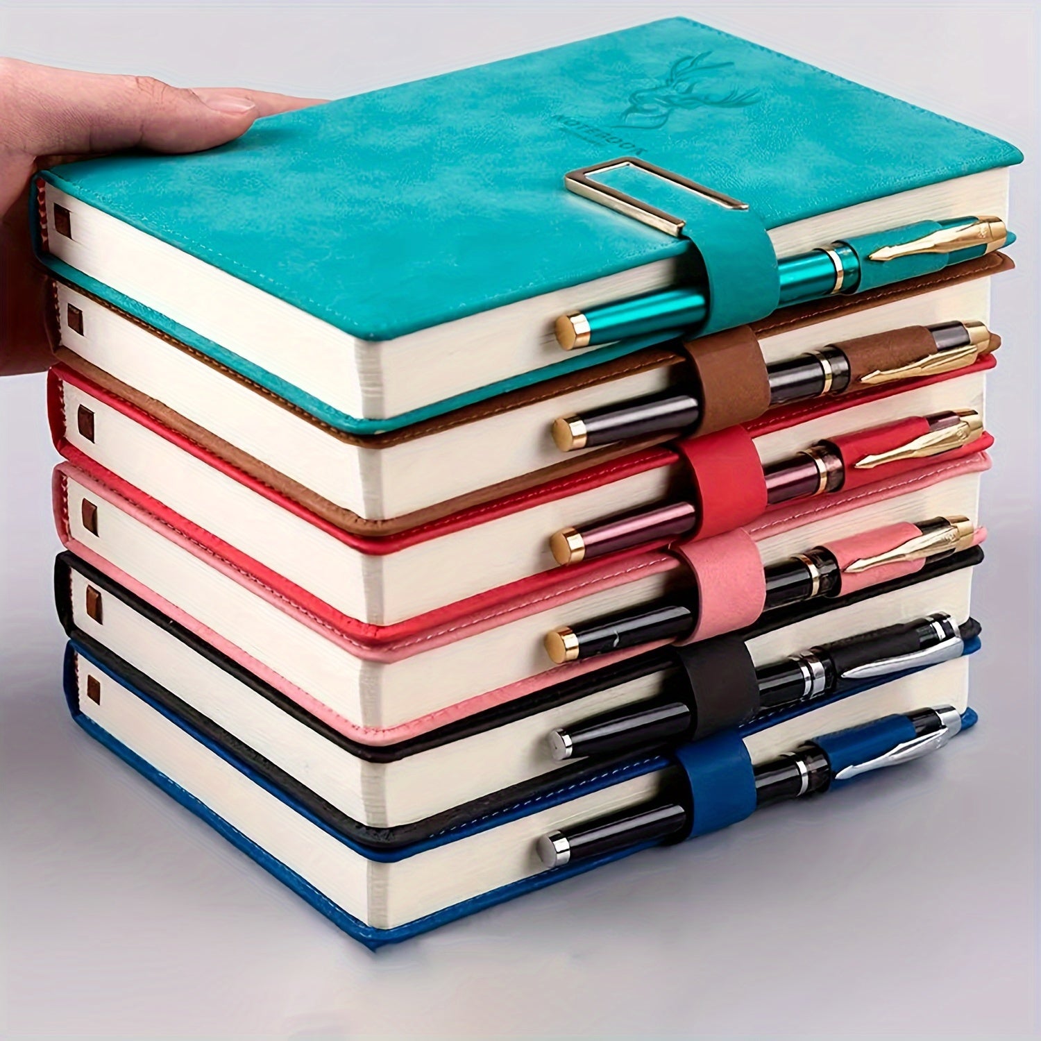 Ofis, biznes va talaba foydalanishi uchun moslashtiriladigan ultra-ingichka A5 daftari, yumshoq qopqoq, belgilovchi va suv o'tkazmaydigan dizayn.