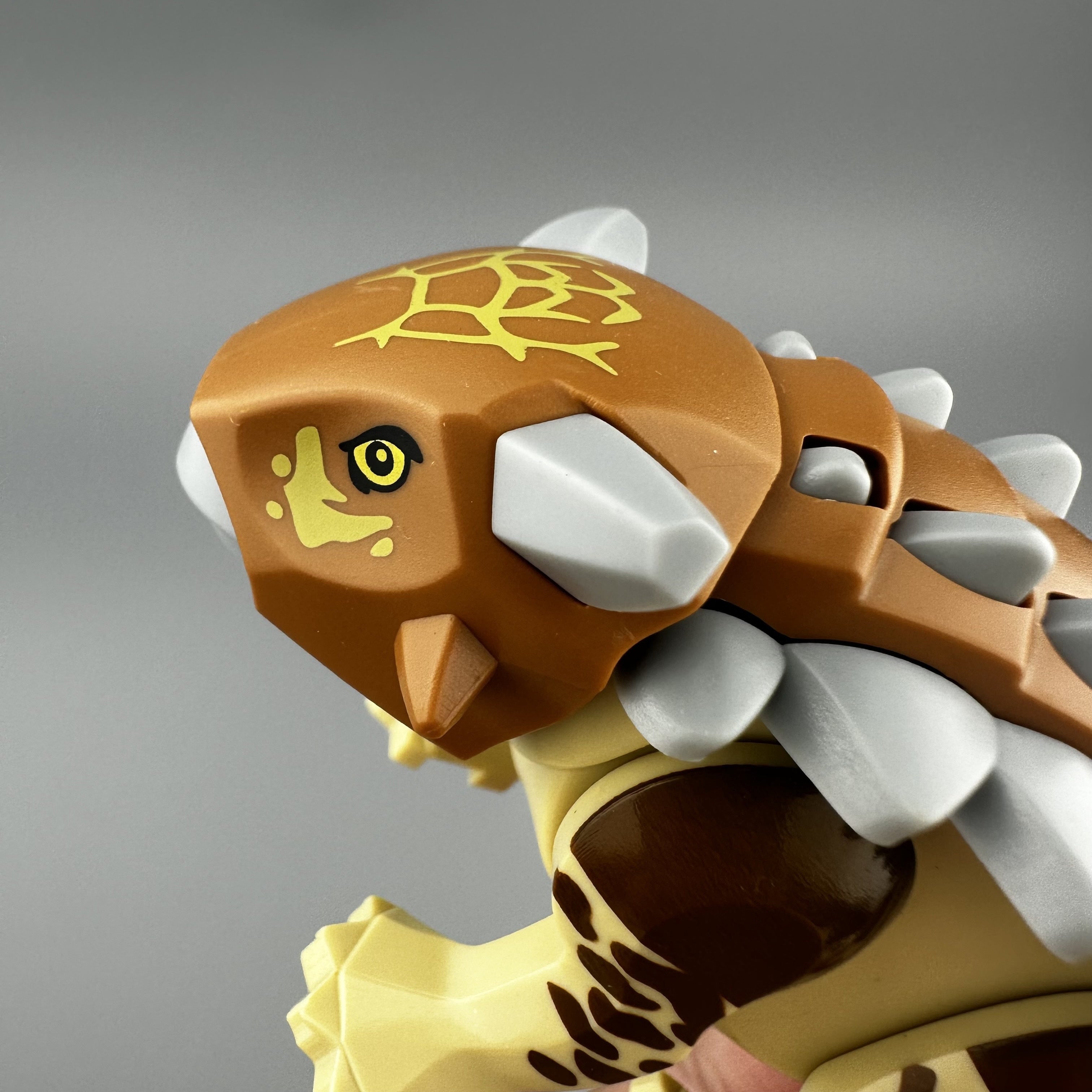 Динозаврические строительные блоки с мини-фигурками для детей от 6 лет