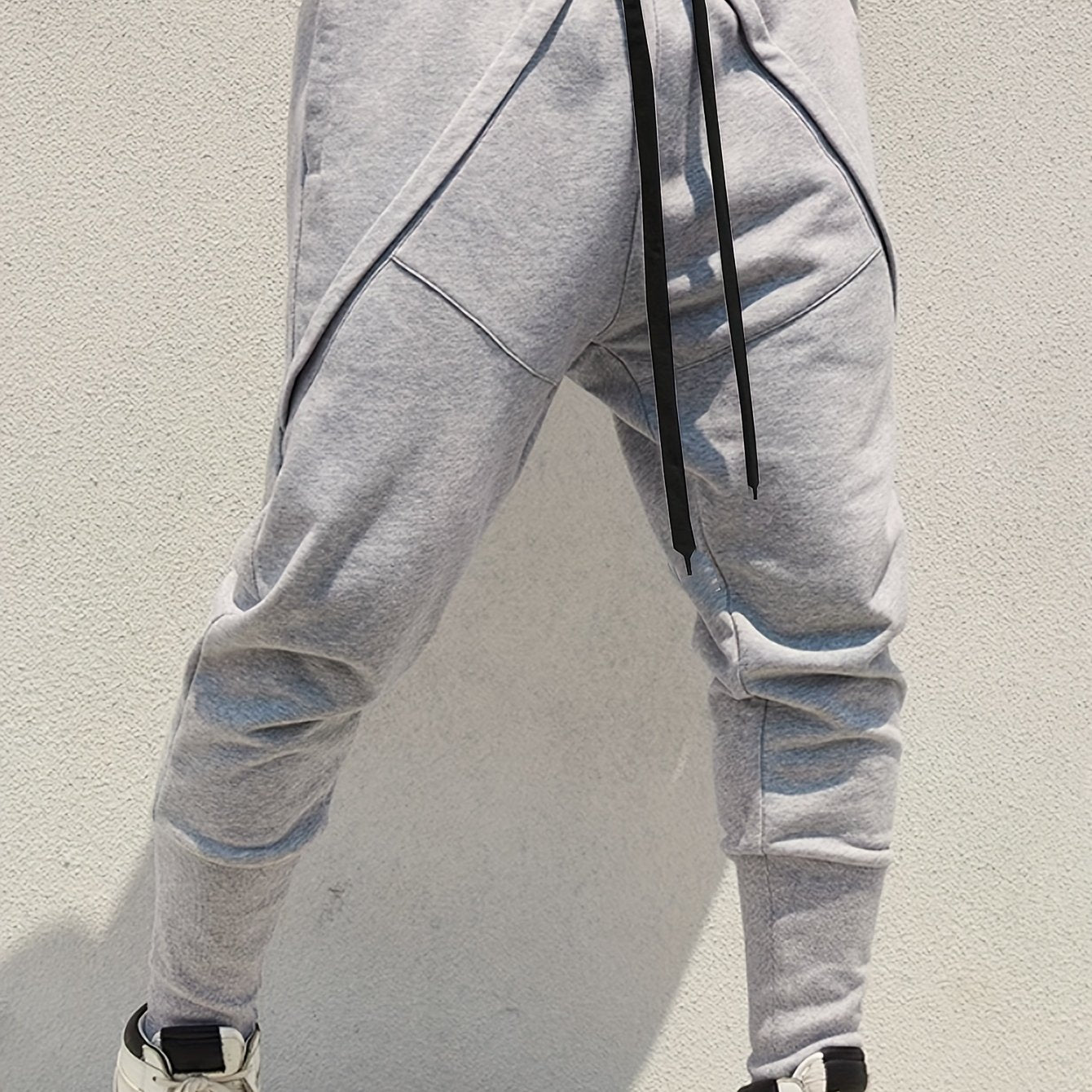 Мужские спортивные штаны с tapered fit, боковыми карманами, регулируемым шнурком, полиэстер, однотонные