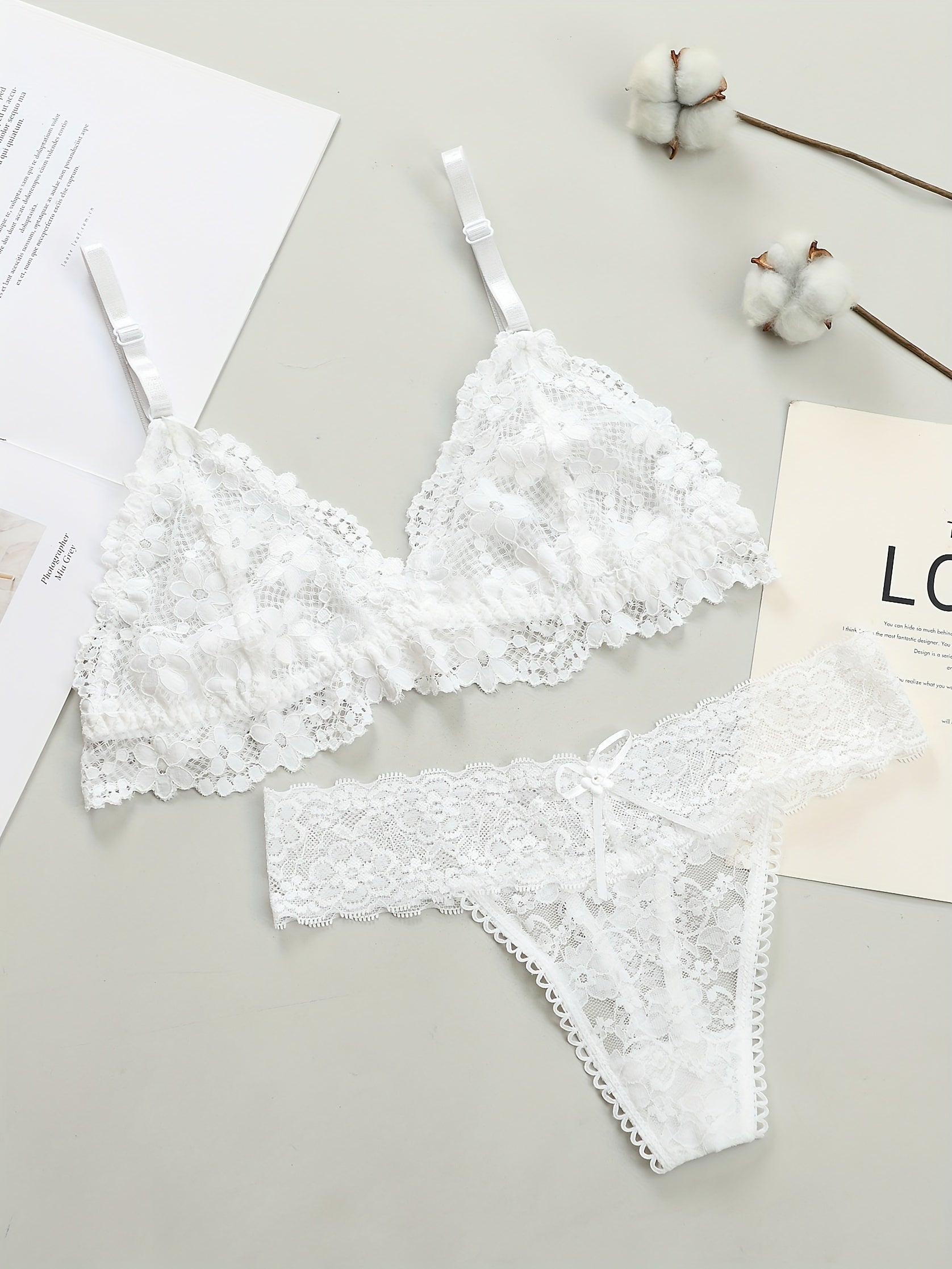 Women's Lace Lingerie Set Black and White Seamless Bralette and Panty 2-Piece