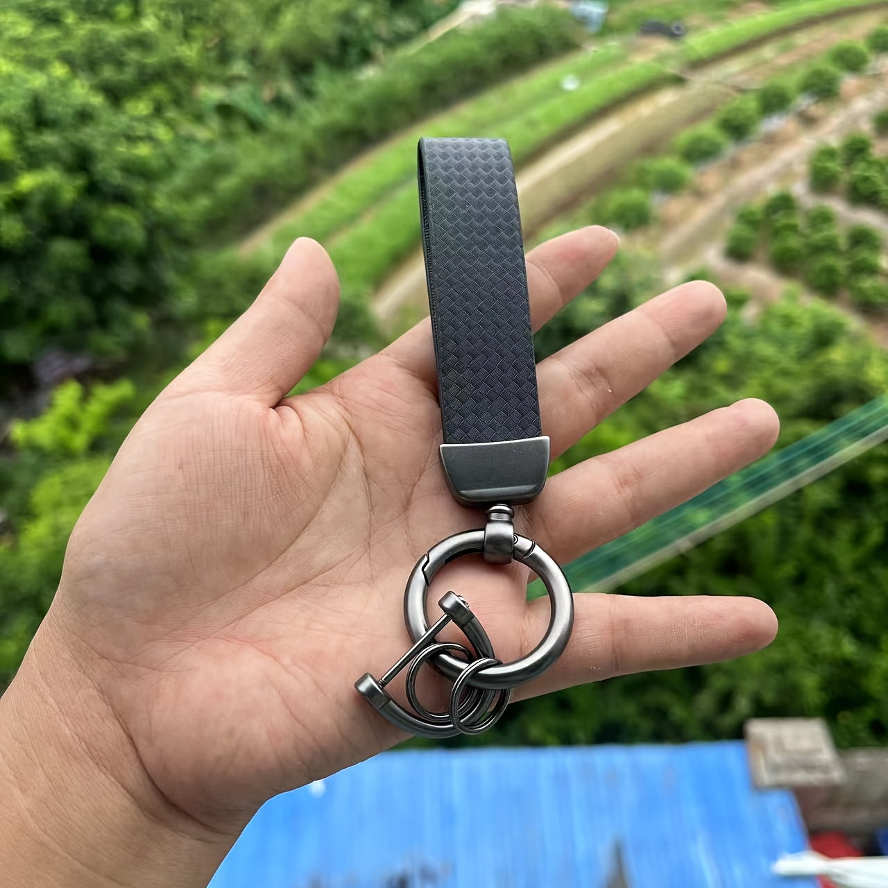 Unisex Carbon Fiber PU Leather Keychain with Mesh Rope & Car Remote Pendant