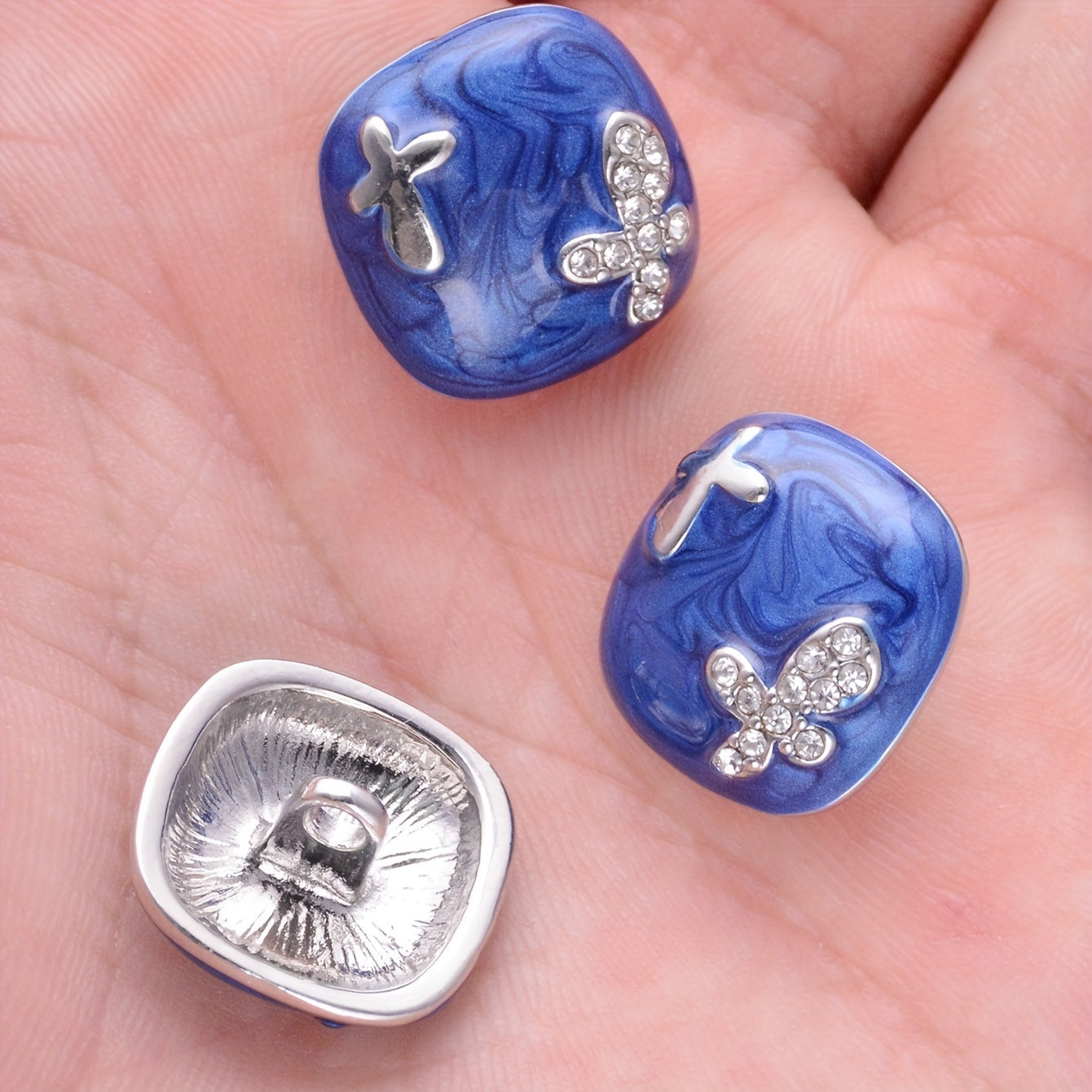 Vintage ilhomlantirilgan alloy tugmalar 5-to'plam ayollar kiyimlari uchun DIY fasteners retro uslub