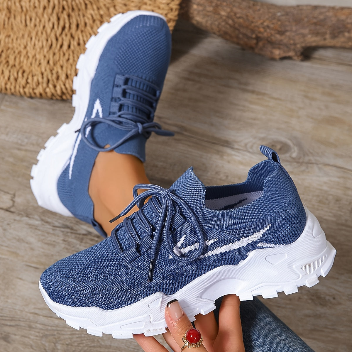 Women's Plus Size Breathable Mesh Sneakers Casual Slip-On Walking Shoes