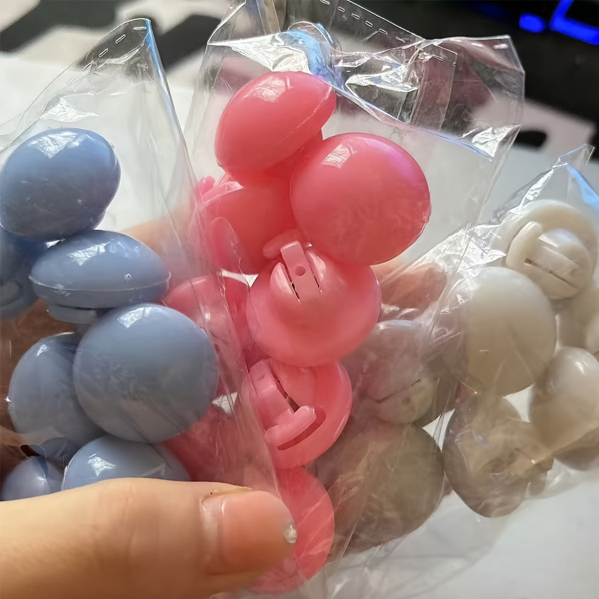 Set of 8 Grey Mushroom Bed Sheet Clips Invisible Duvet Cover Fasteners Machine Washable