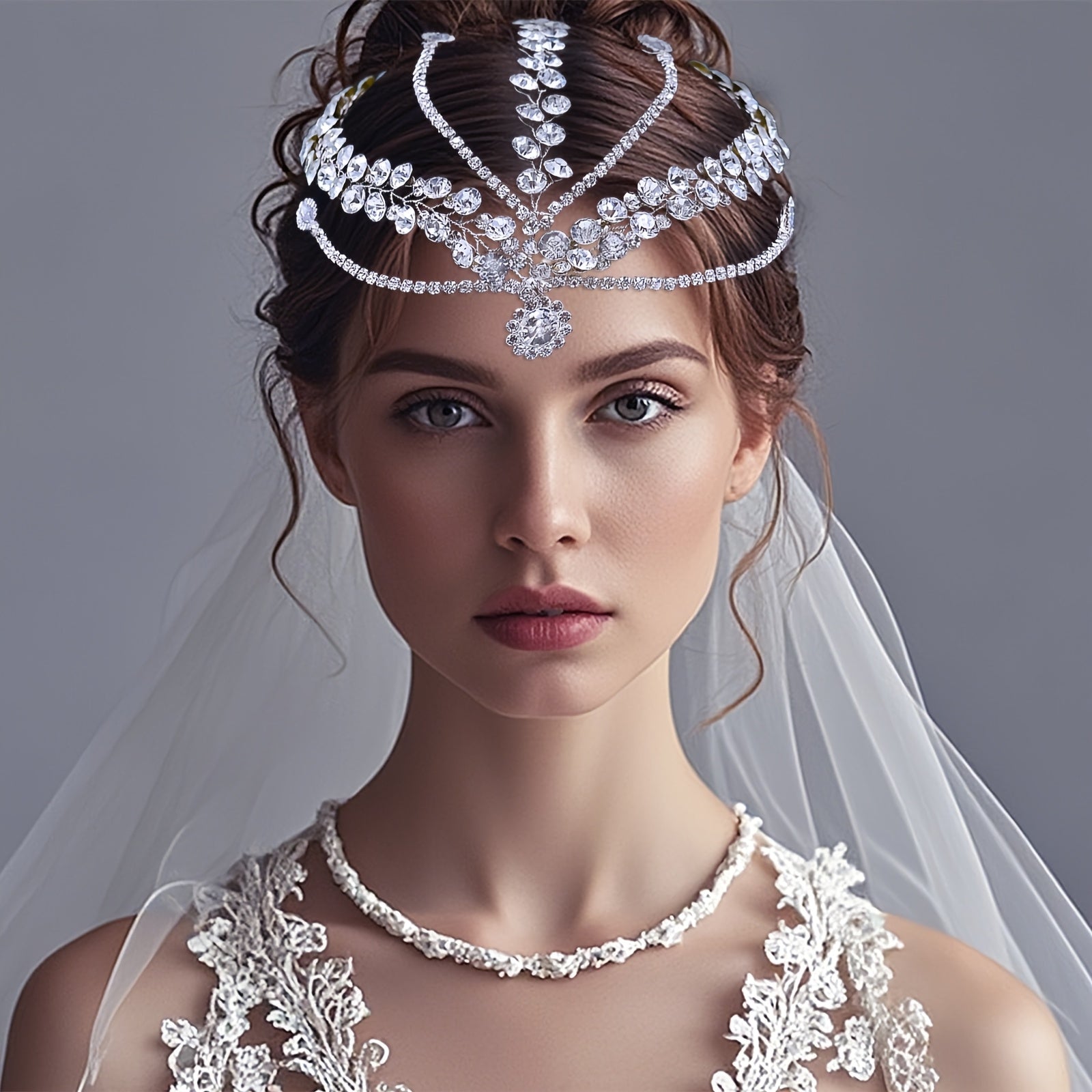 Yuvdoq uchun rhinestone boshband, bejirim gullar bilan bezatilgan tiara, to'y soch aksessuari