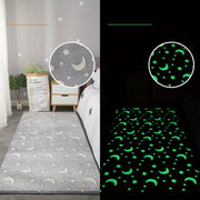 Alfombra de área de felpa luminosa y esponjosa con luna que brilla en la oscuridad y tapete de espuma viscoelástica para la cama