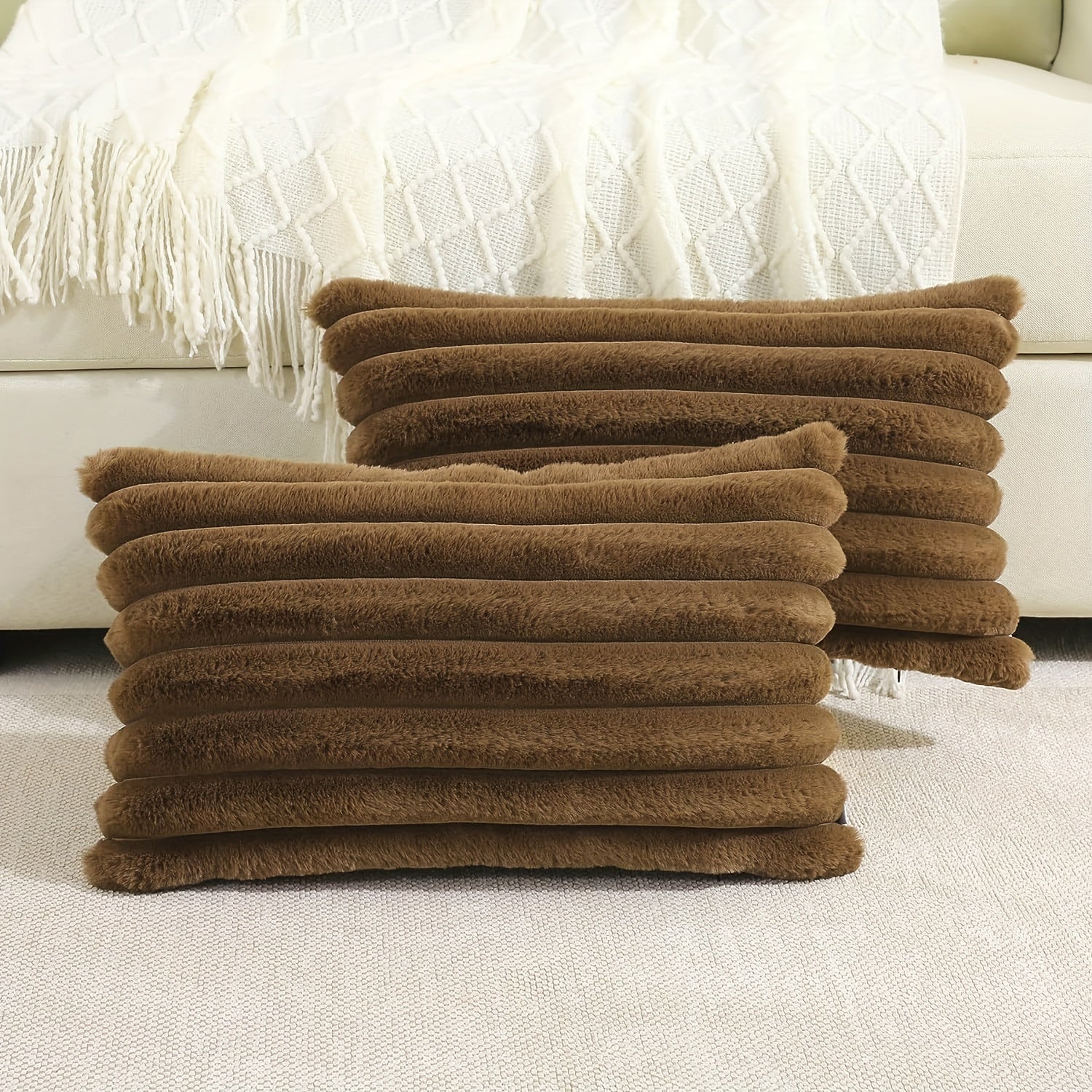 2 ta ikki tomonlama sun'iy mo'yna plush yostiq qoplamalari uy, xona, yotoqxona, yashash xonasi, avtomobil va divan bezatish uchun.