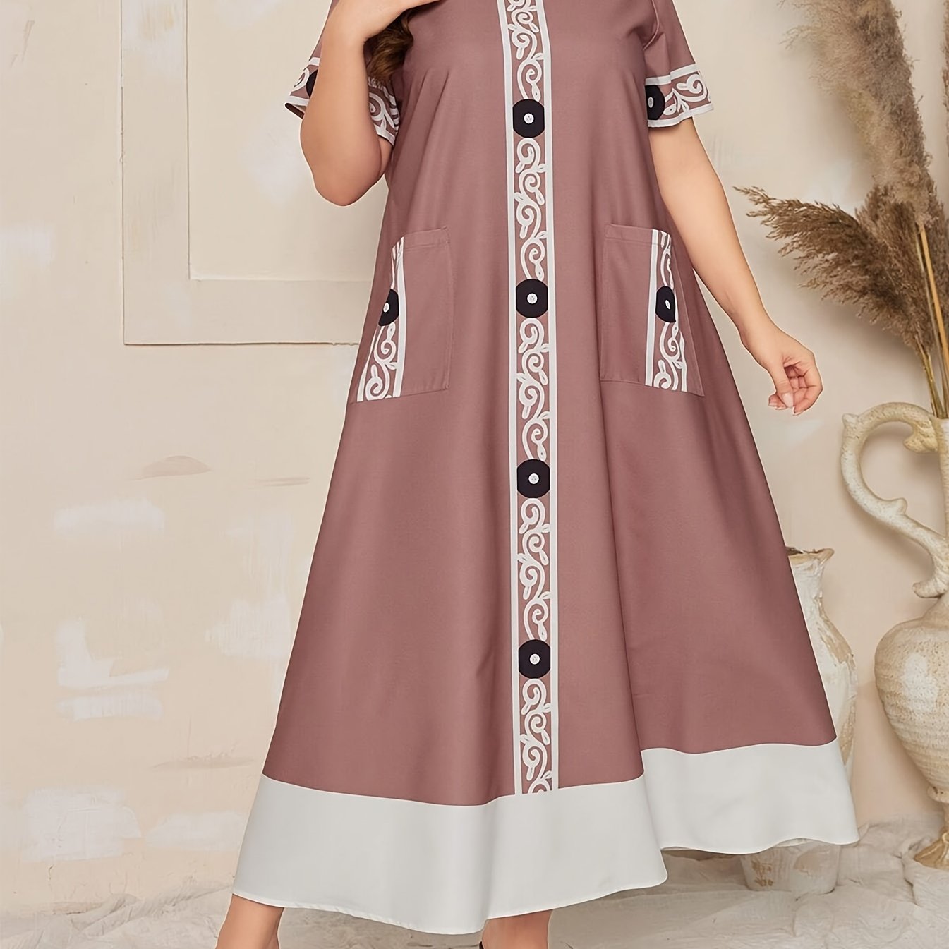 Rang-blokli bosma bo'lakli ko'ylak, ikki cho'ntak bilan, 100% polyester, mos keladigan, cho'zilmaydigan to'qilgan mato, barcha mavsumlar uchun ideal - Nafis kattalar o'lchamidagi moda.
