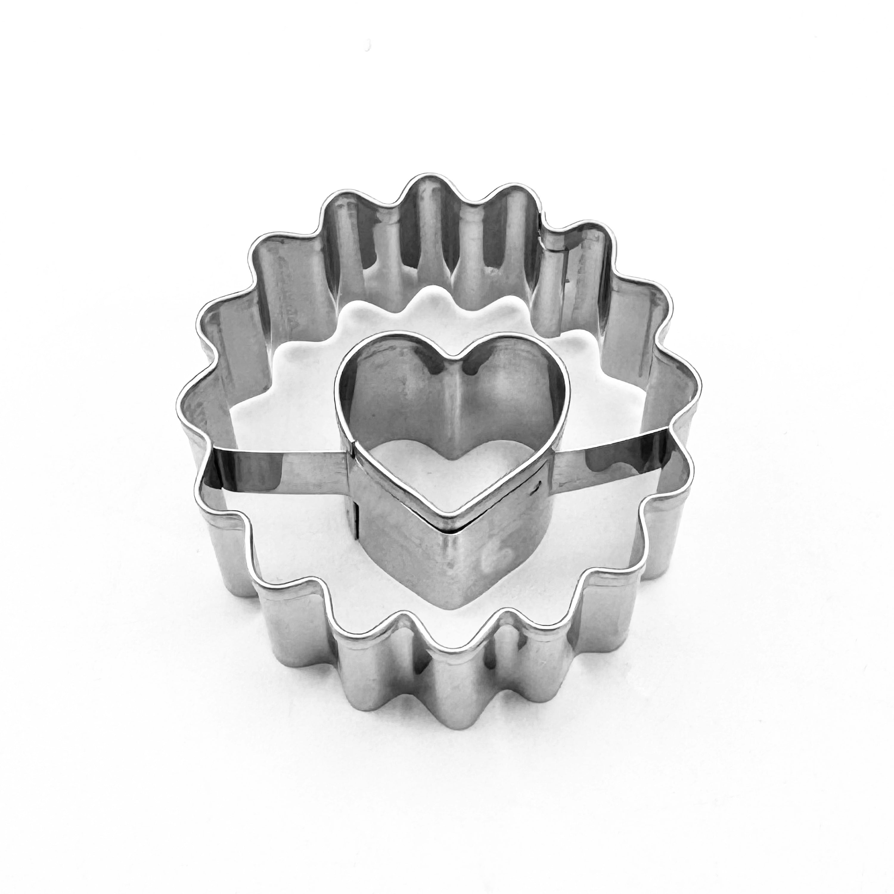 Stainless Steel Cookie Cutter Set Heart and Scalloped Edge Sandwich Molds for Baking 5cm
