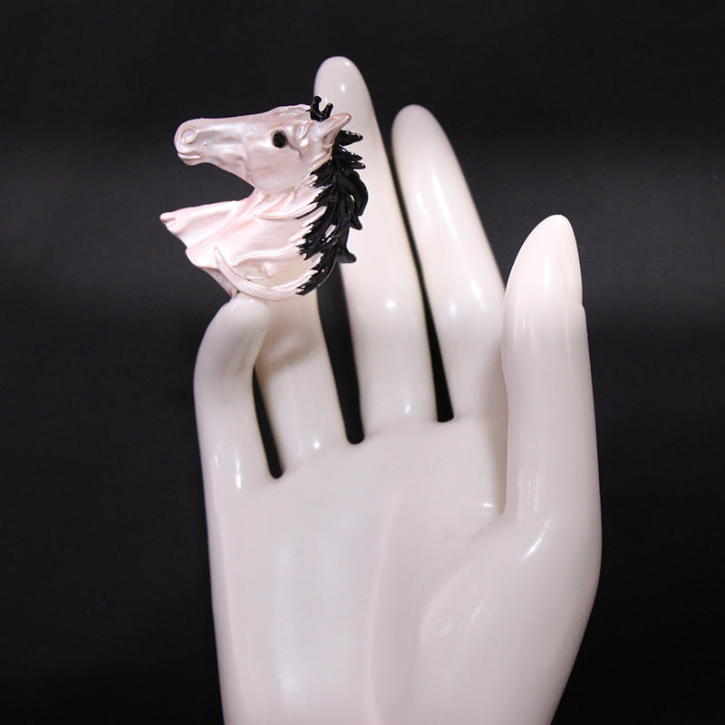 Animal-Themed Brooch Pin with Horse Head Design Silver Tone Jewelry