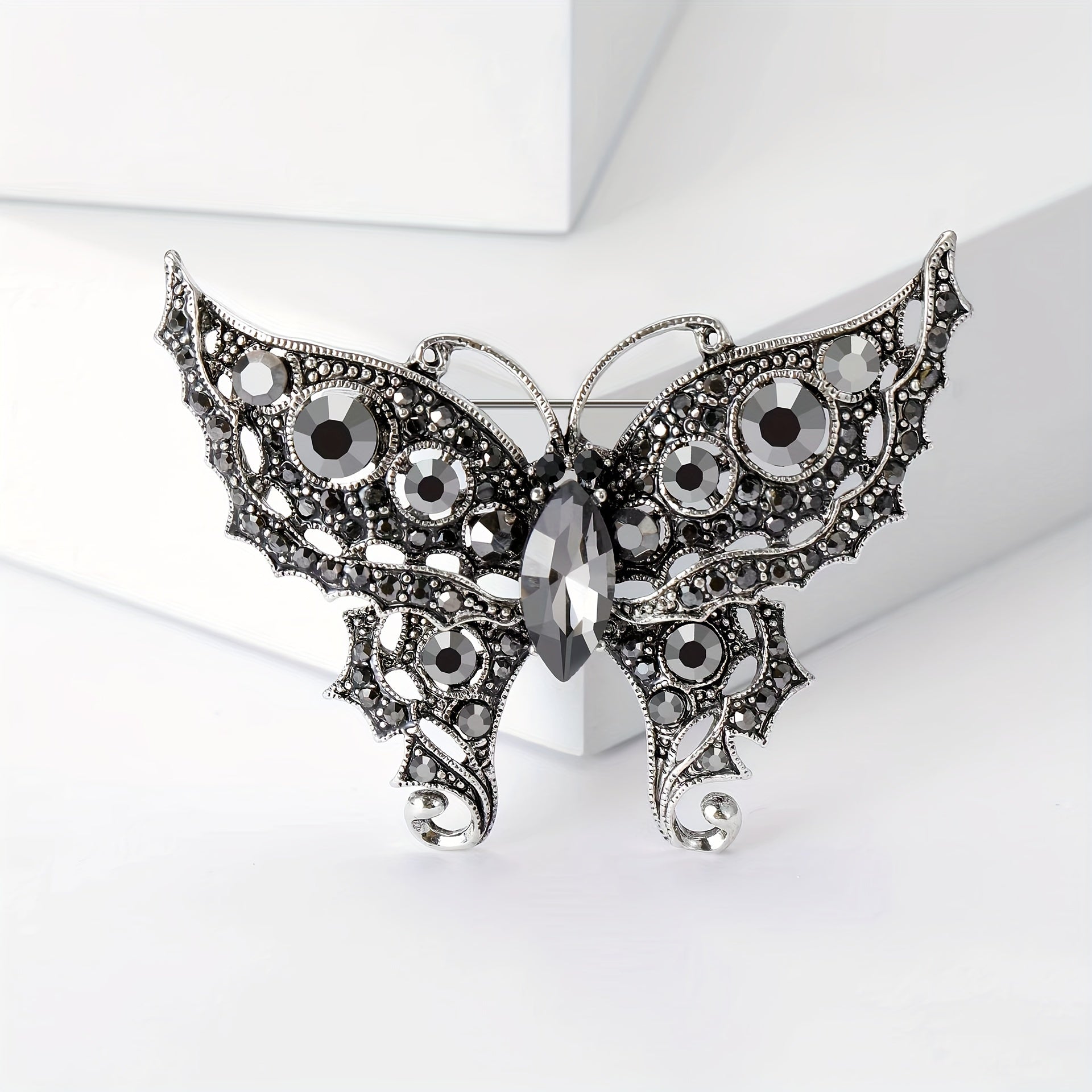 Vintage Rhinestone Kelebek Brooch kiyimlar va kurtkalar uchun Alloy Insect Pin