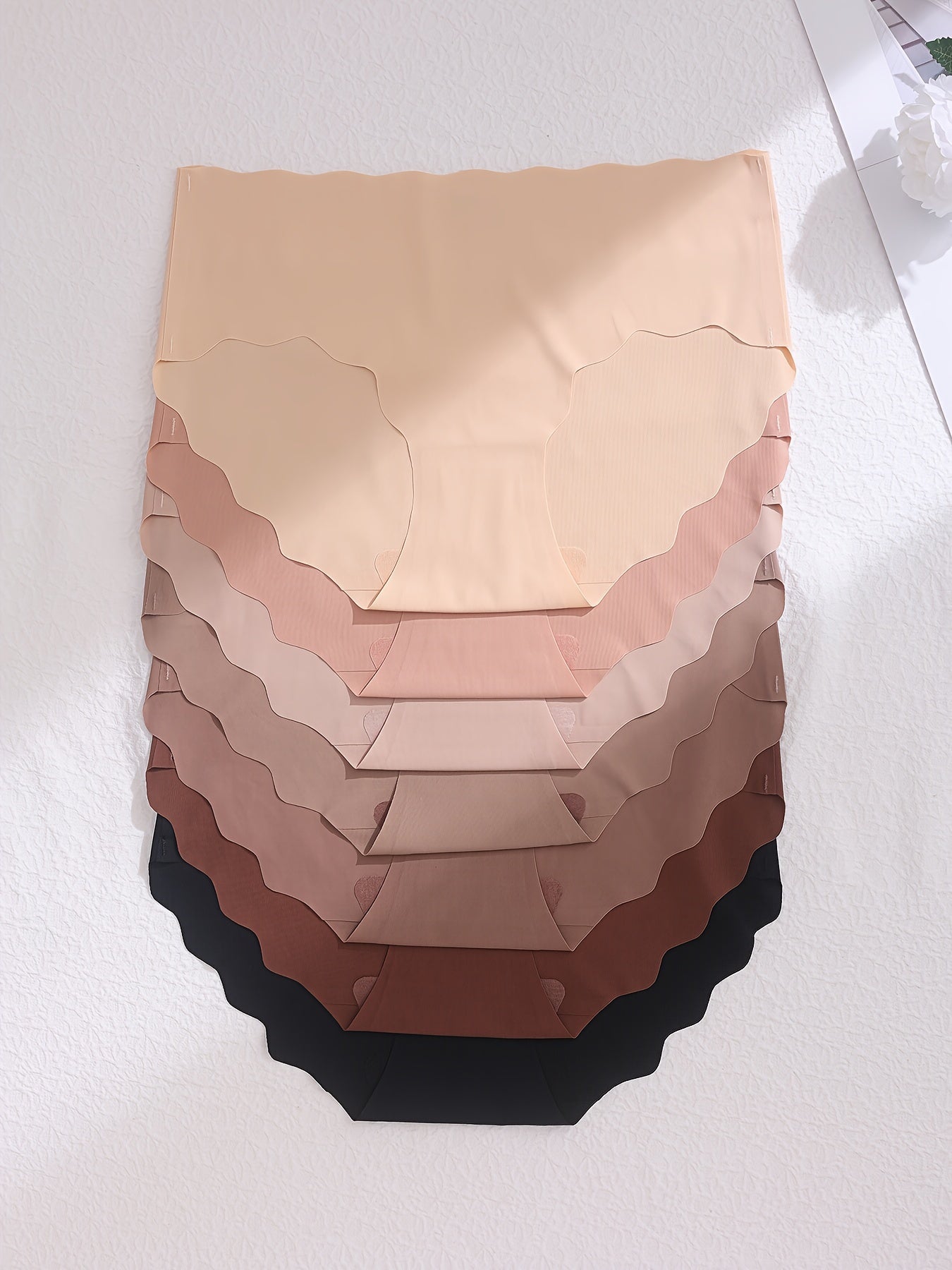 7 dona Ayollar uchun Yengil Rangi Ichki Kiym, To'lqinli Qirralar bilan, Qulay, Havo O'tkazuvchi, O'rta Bel, Bir Rangli