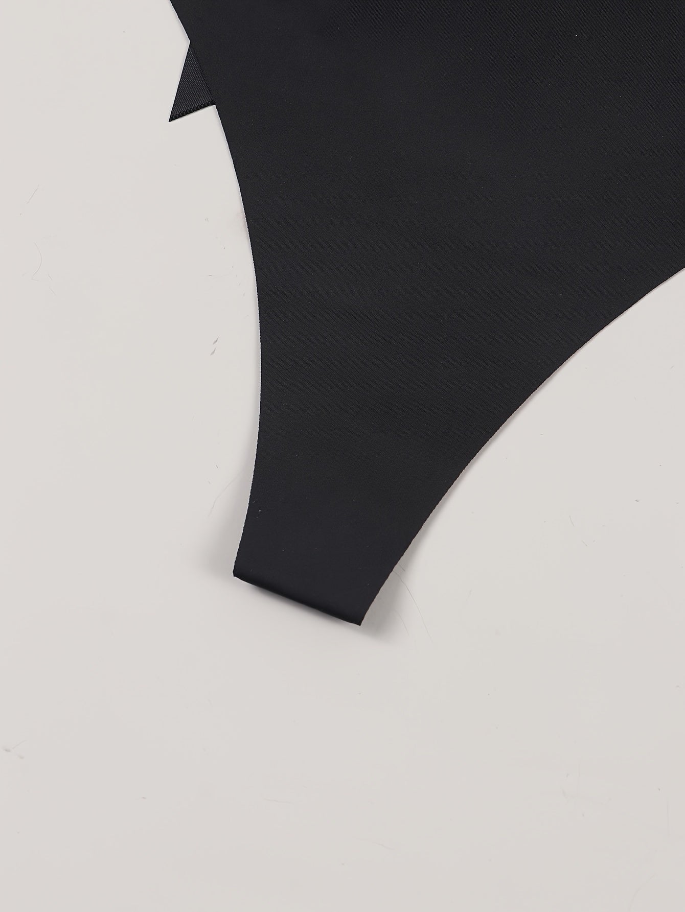 Женские трусики-стринги большого размера, тонкие и комфортные, черные с большим бантом