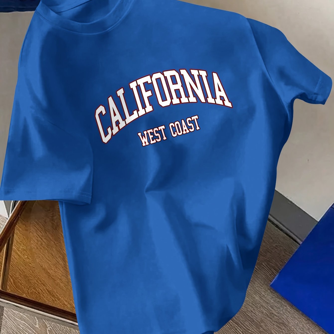 Kaliforniya Grafik Print Erkaklar uchun Yoz va Bahor Tashqi Kiymish uchun Qisqa Yengli T-shirti.