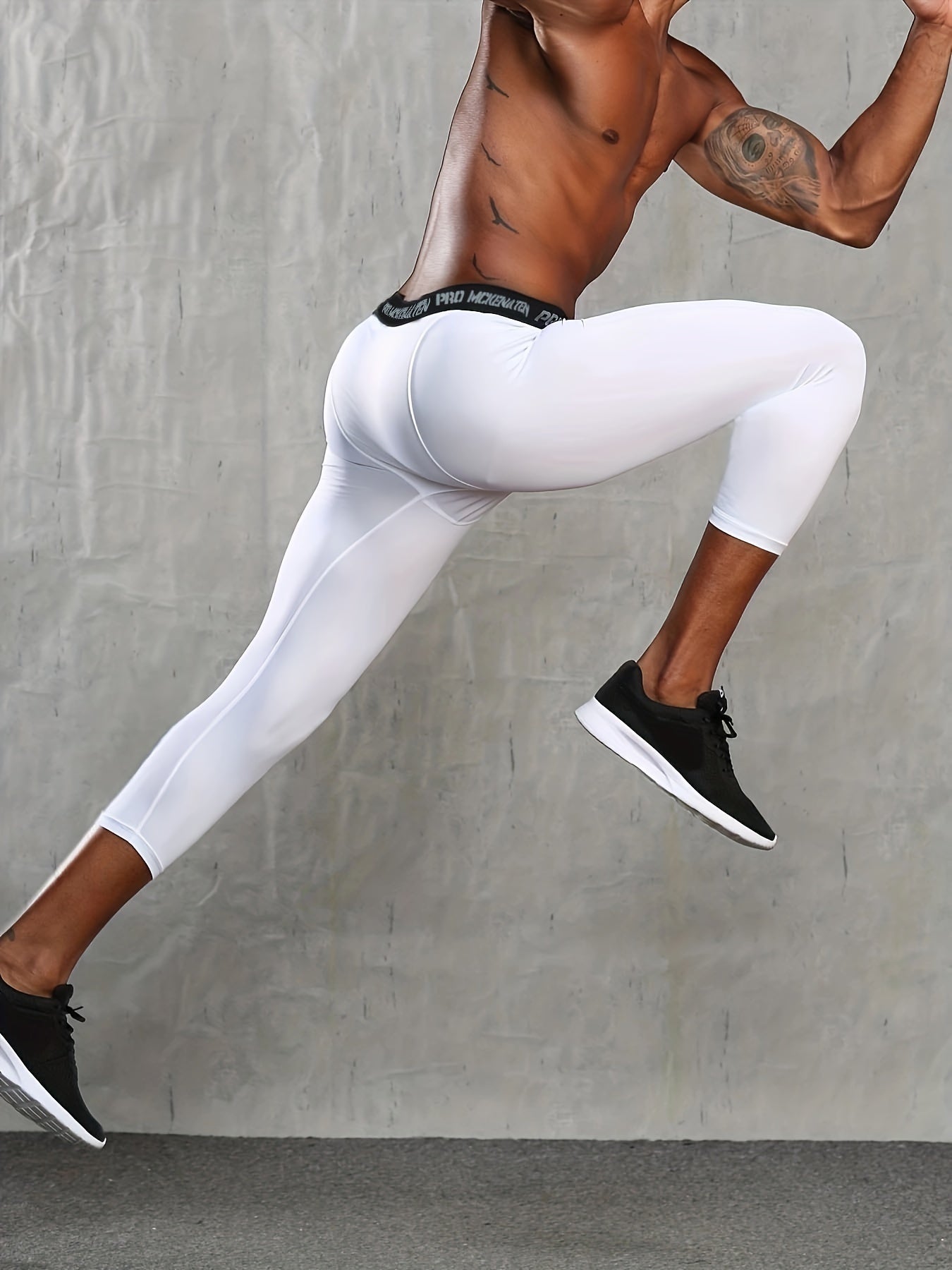 Men's Black Cropped Leggings High Elasticity Polyester Spandex Athletic Fit for Gym or Casual