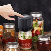 TrueBright Mason Jar Vacuum Sealer USB bilan qayta to'ldiriladigan litiy batareyaga ega. keng va odatiy og'izli bankalar uchun mos, ishlash kuchlanishi ≤36V.