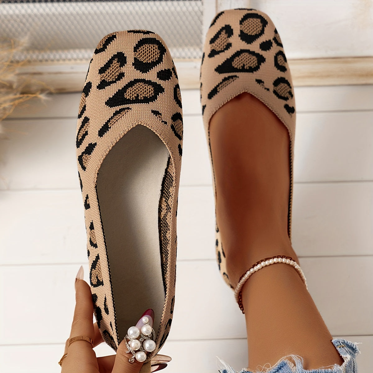 Women's Breathable Knit Slip-On Shoes Casual Square Toe Outdoor Lightweight Fabric