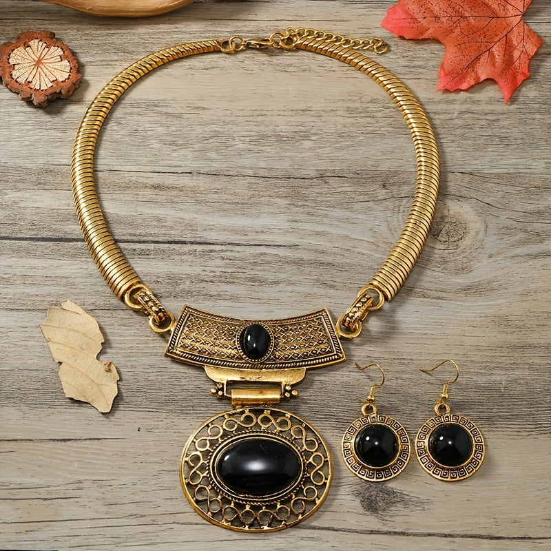 Красивые винтажные украшения, украшенные драгоценными камнями, идеально подходят для повседневной носки или в качестве продуманного праздничного подарка для женщин.