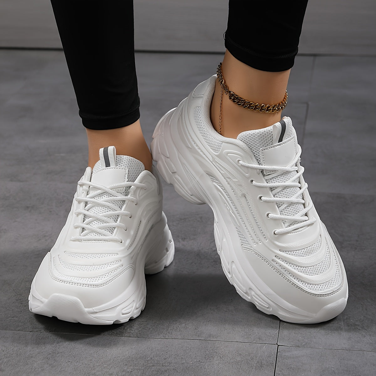 Women’s Breathable Mesh Running Shoes White Casual Sneakers for Walking and Jogging