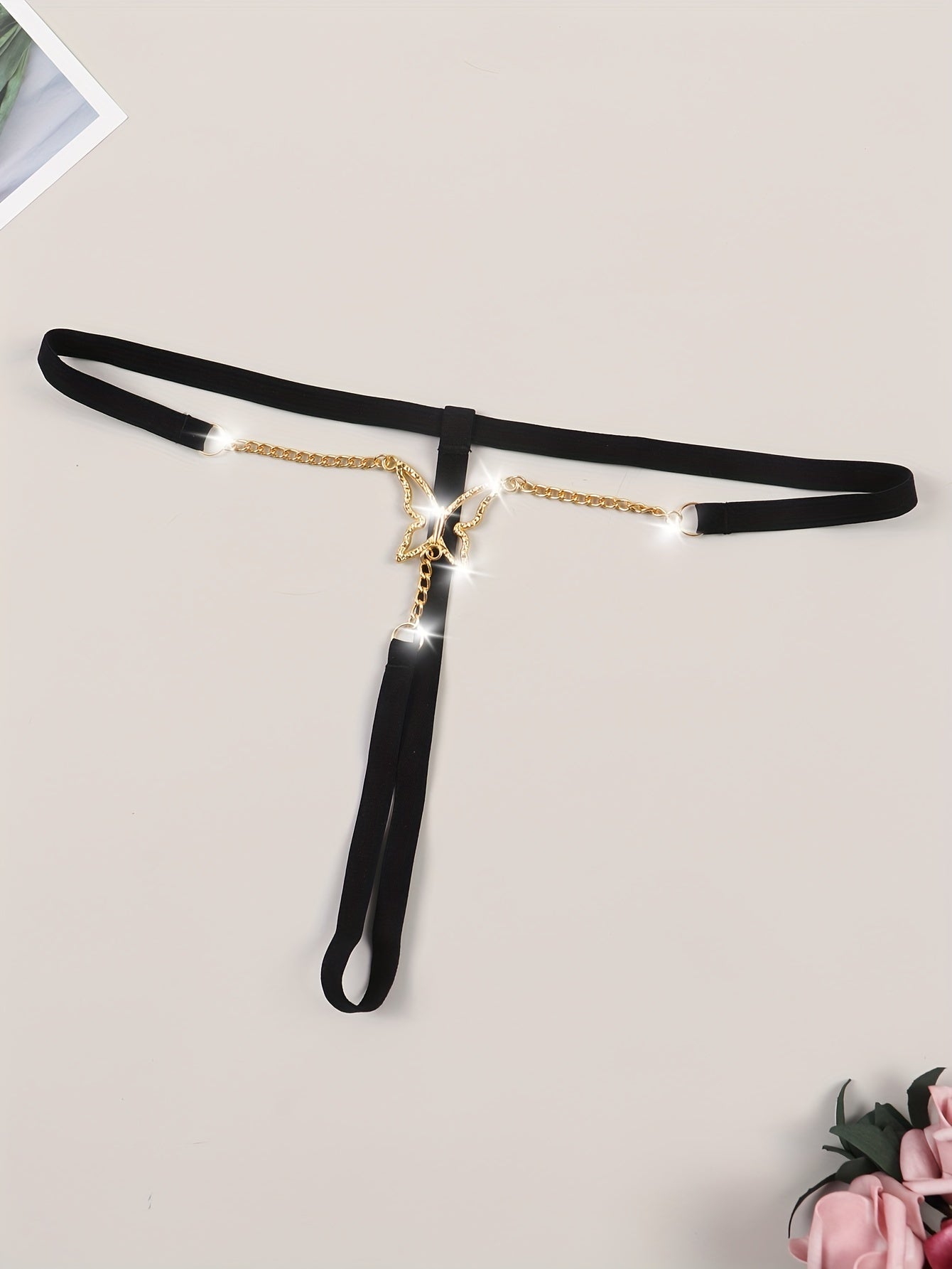 Koʻk rangli jins uslubidagi ichki kiyimlar, sharf bilan va oltin zanjir detallari bilan, naylon elastan, qoʻlda yuvish