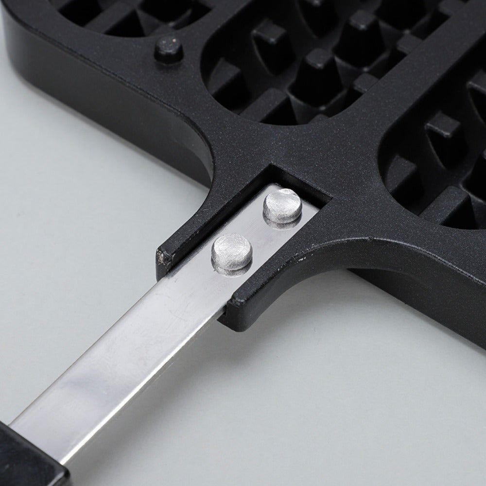 Household sausage baking pan for grilling gluten sausage rice cake and meat skewers outdoors